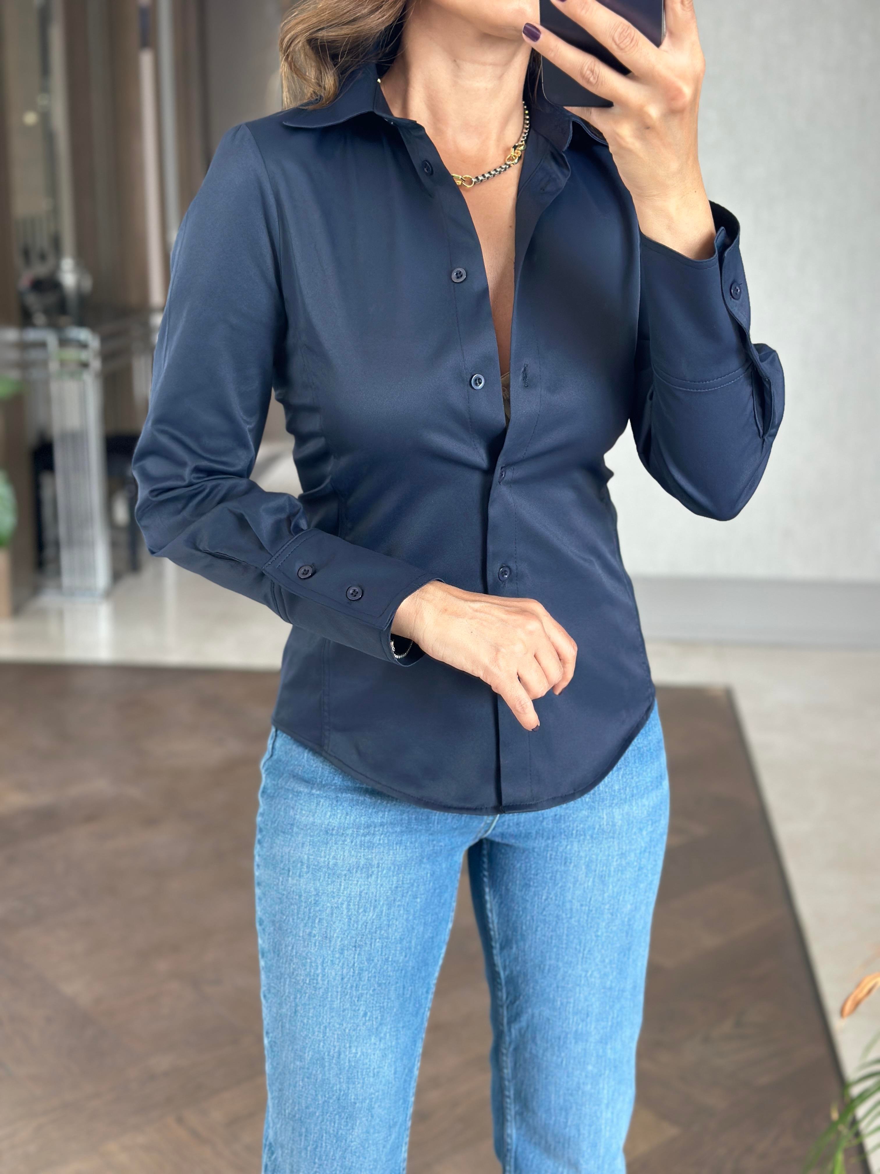 Lacivert Karol Dikiş Detaylı Klasik Slim Fit Kadın Gömlek