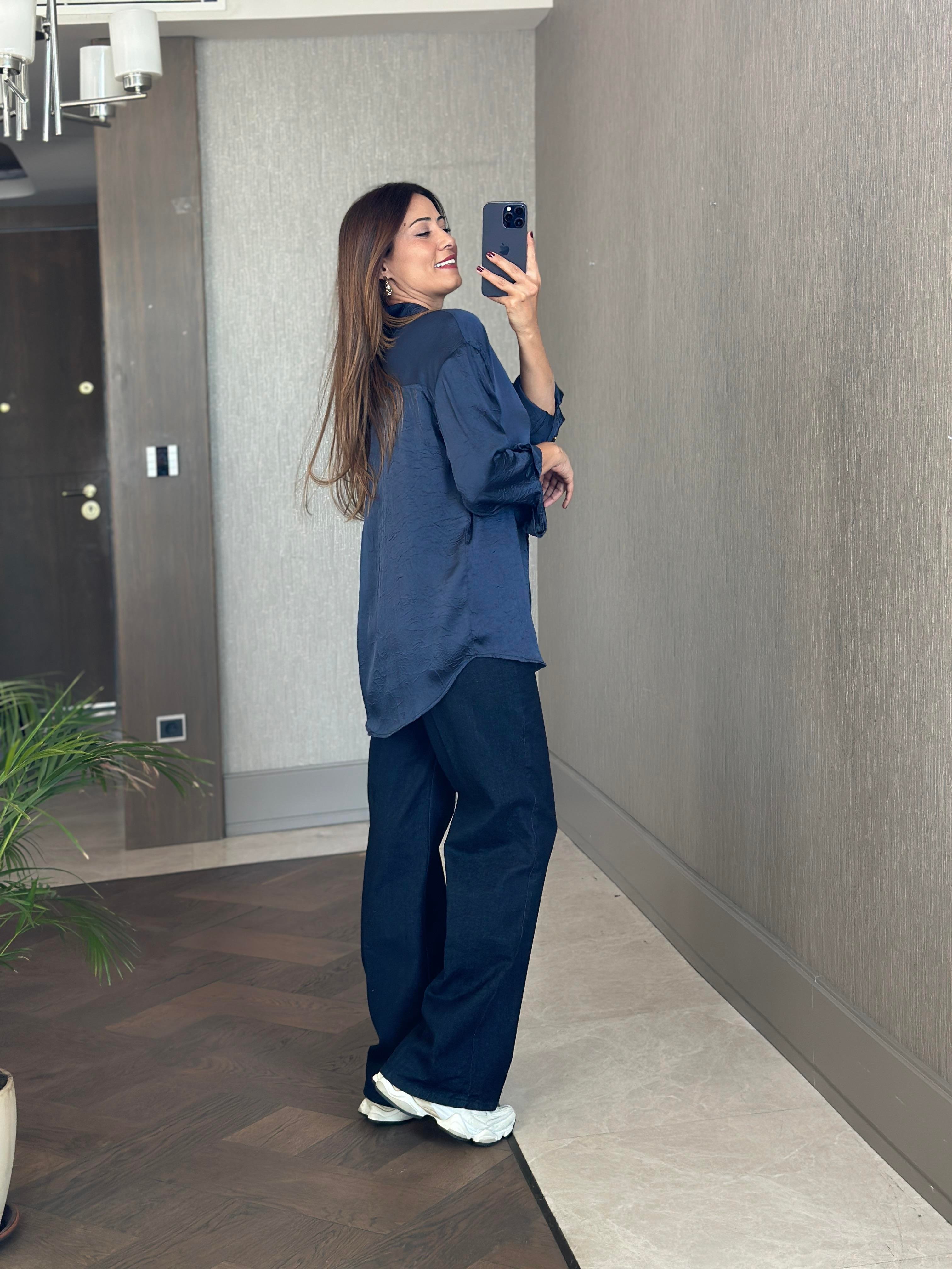 Lacivert Kırışık Saten Uzun Kol Kadın Gömlek