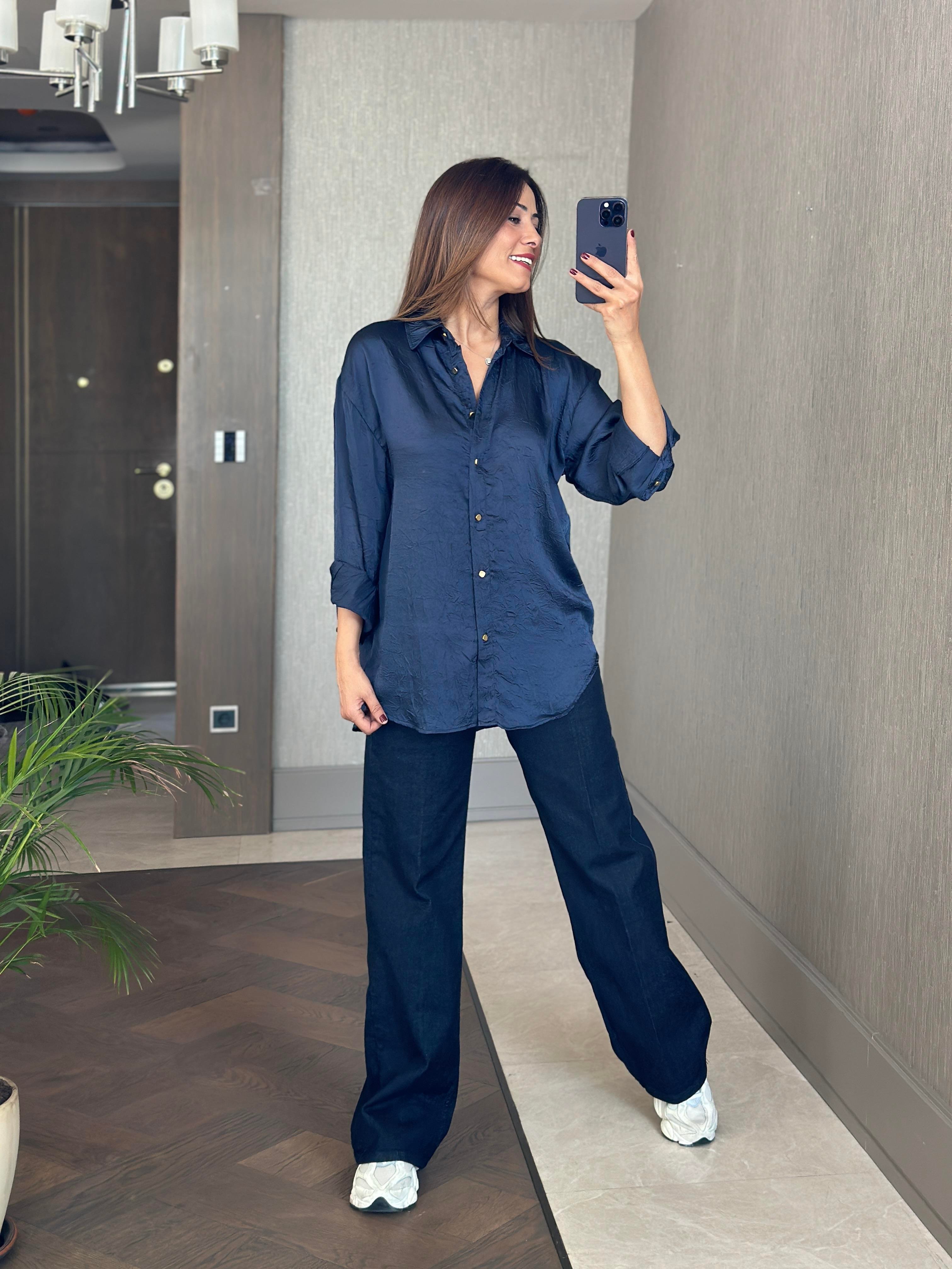 Lacivert Kırışık Saten Uzun Kol Kadın Gömlek