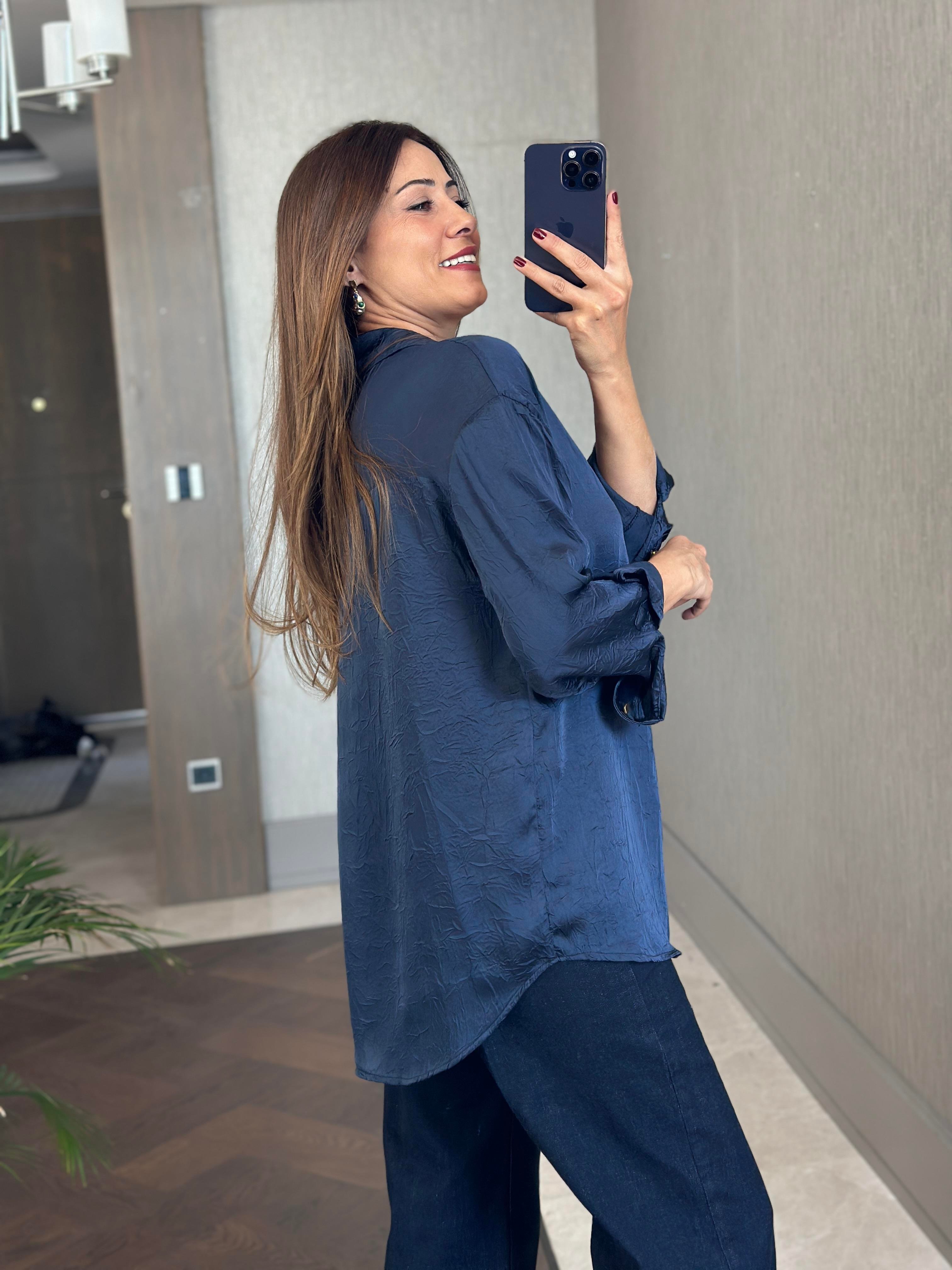 Lacivert Kırışık Saten Uzun Kol Kadın Gömlek