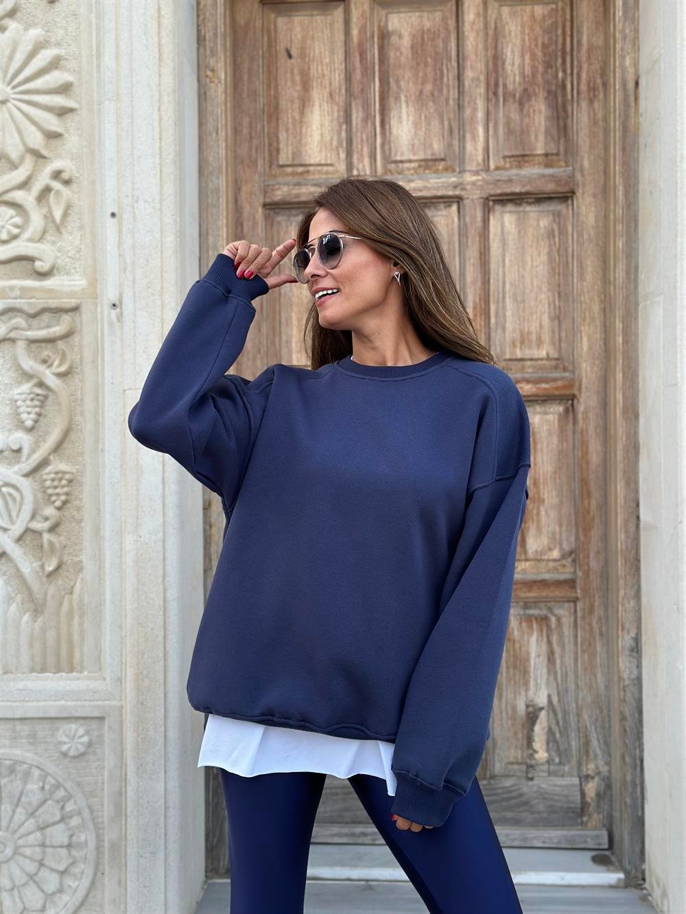 Lacivert Omzu Dikiş Detay Bisiklet Yaka Şardonlu Kadın Sweatshirt