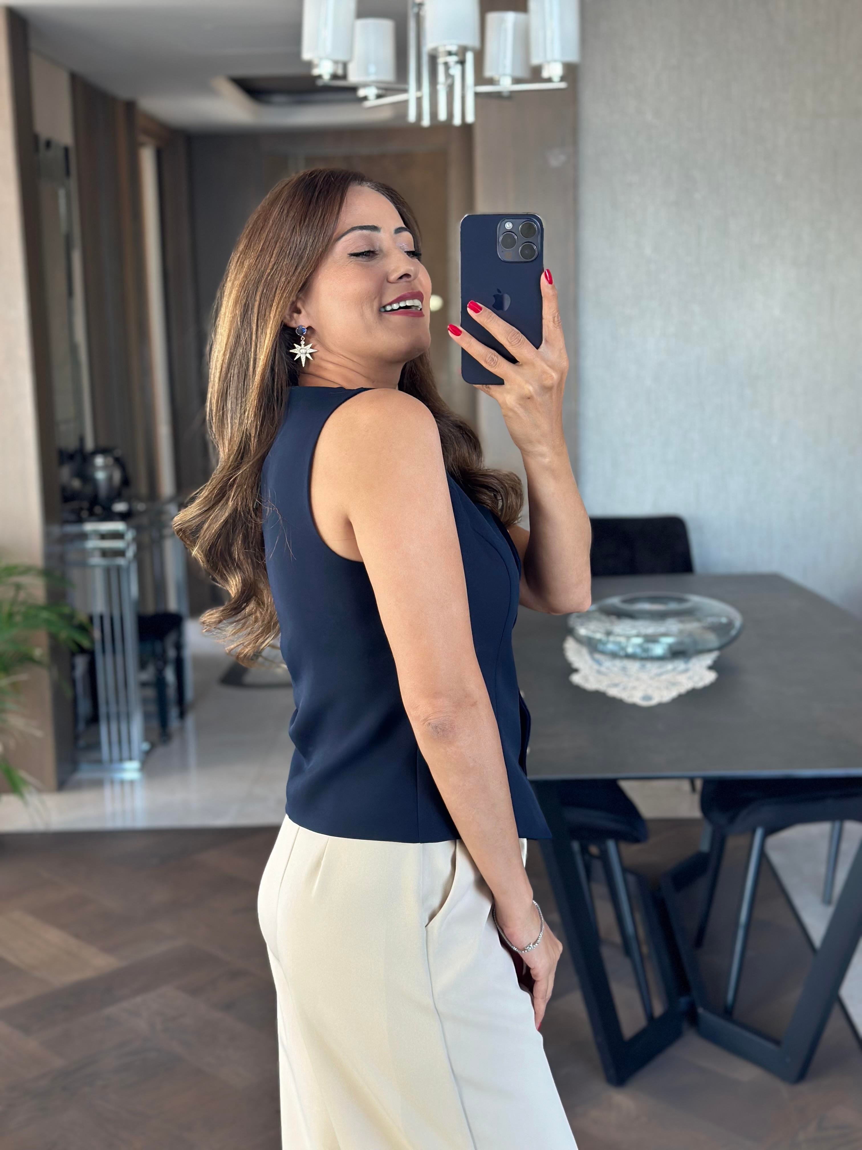 Lacivert Orjinal Marka Beş Gold Düğmeli Astarlı Kadın Yelek