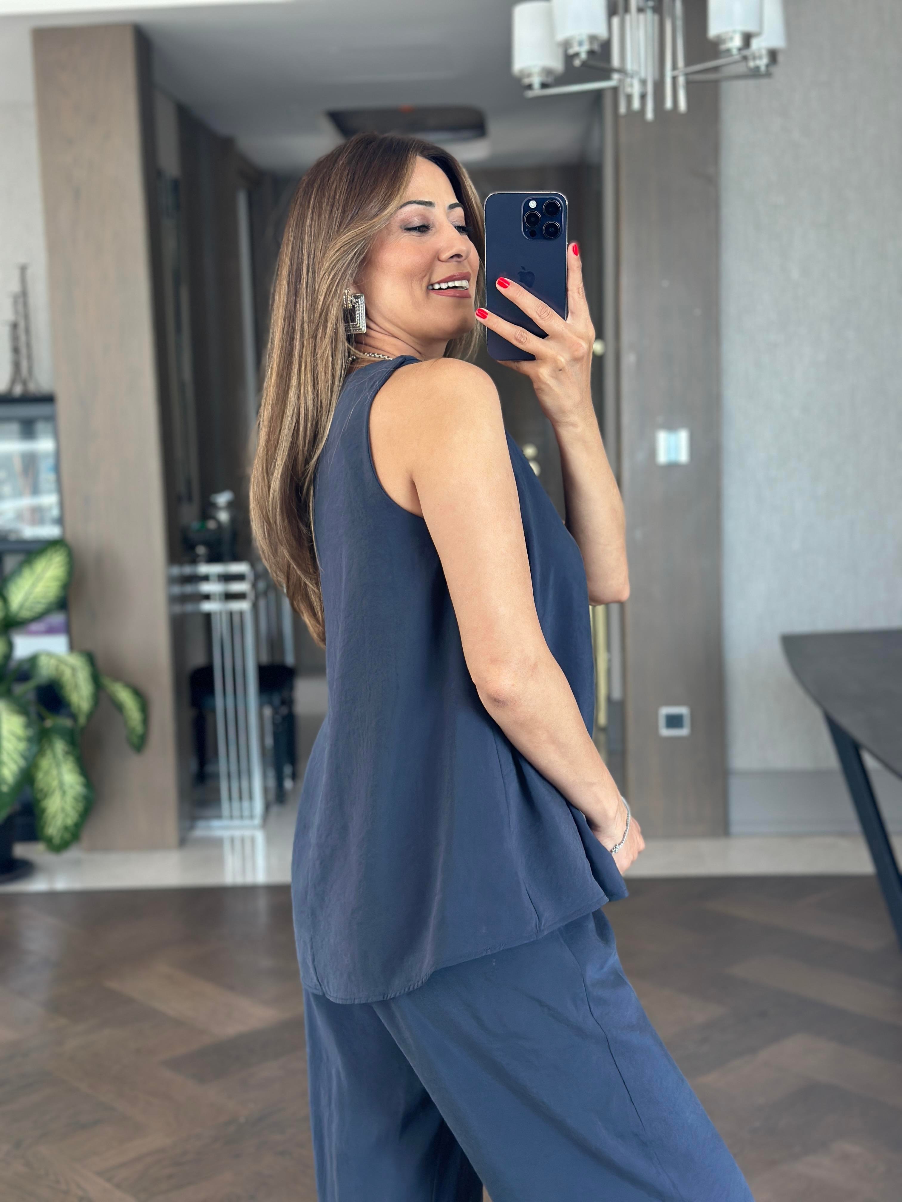 Lacivert V Yaka Bluz Bol Paça Pantolon Kadın Alt Üst Takım