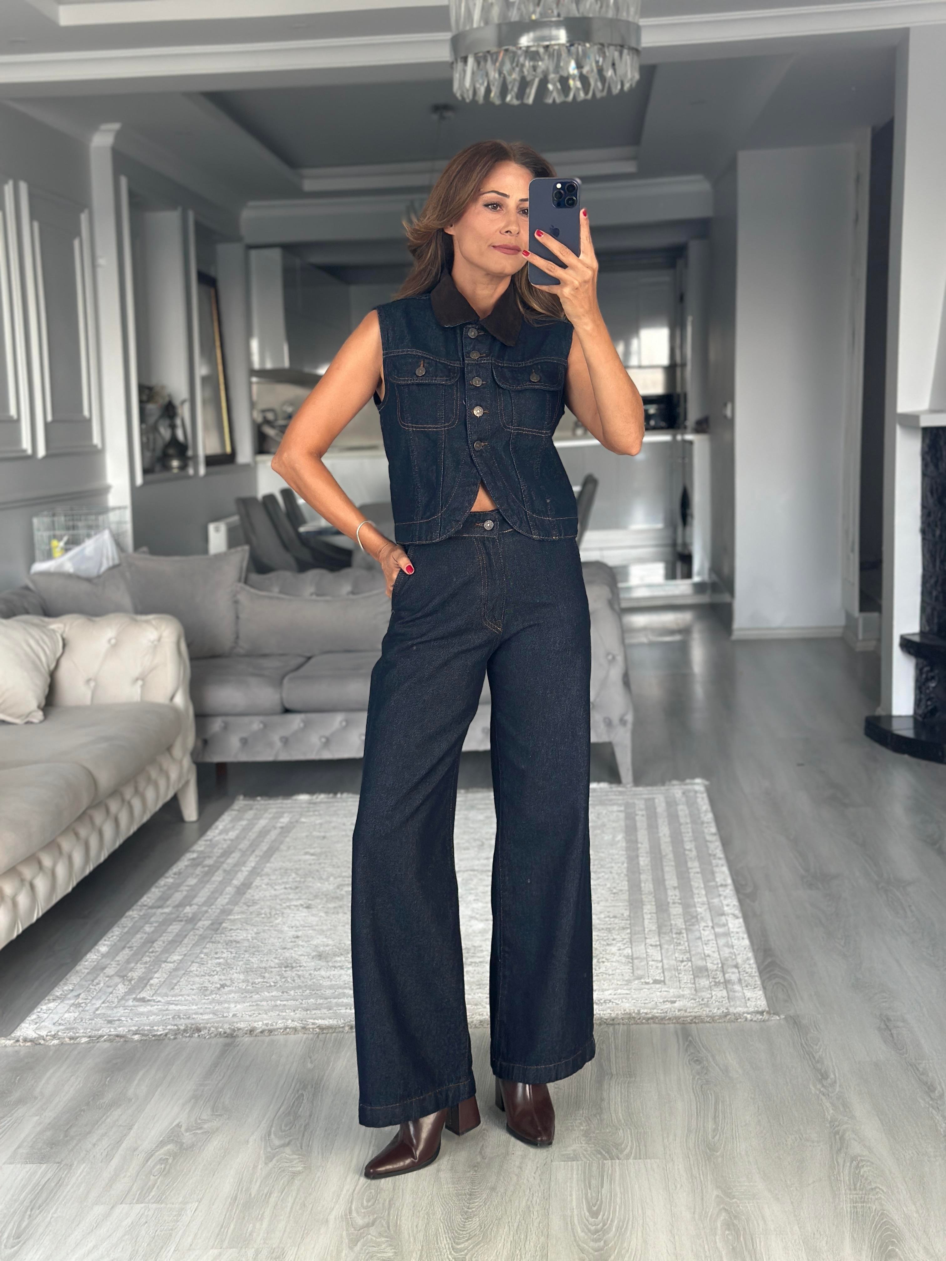 Lacivert Yakası Kadife Düğmeli Relaxed Kadın Jean Yelek