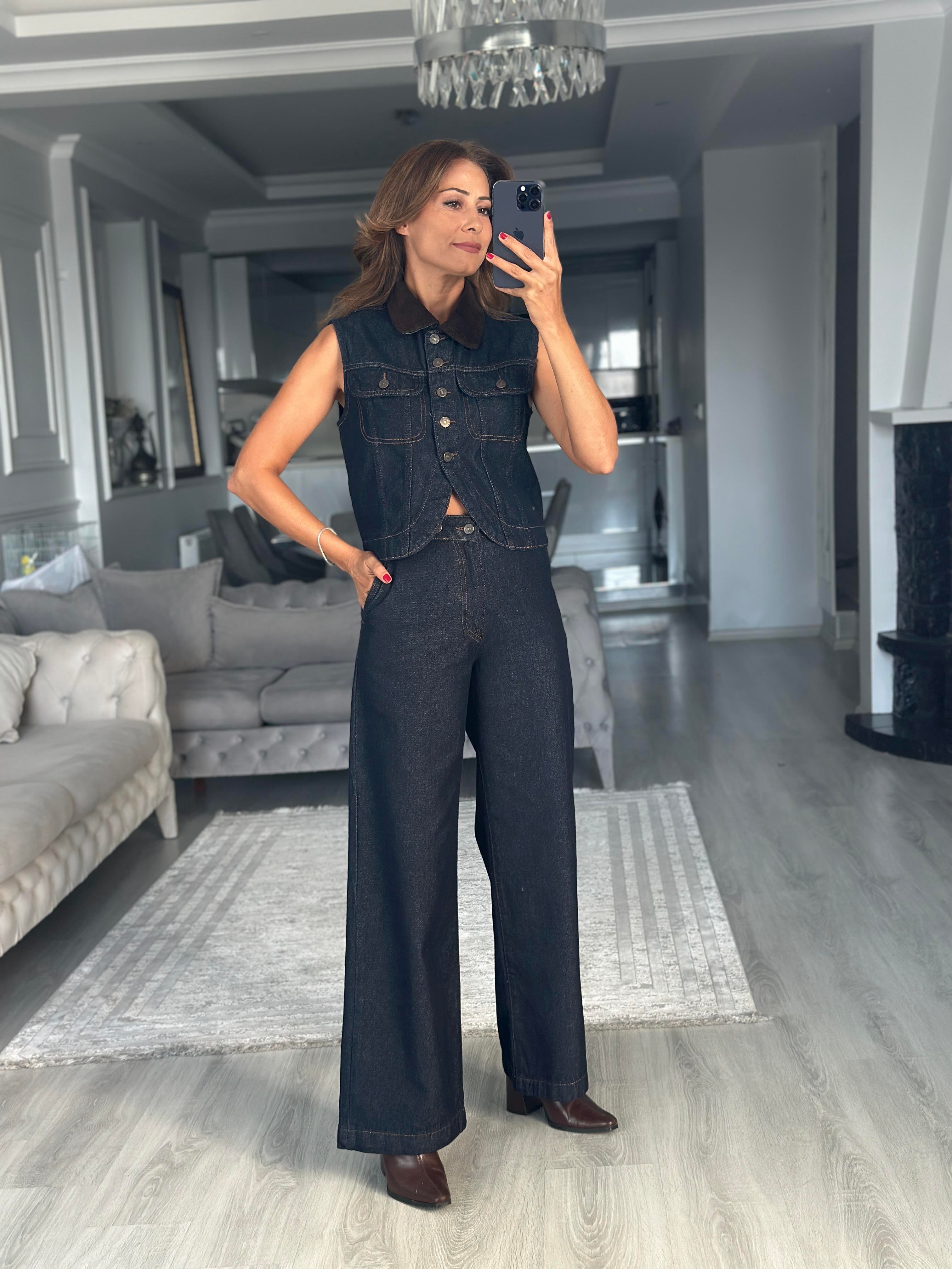 Lacivert Yakası Kadife Düğmeli Relaxed Kadın Jean Yelek