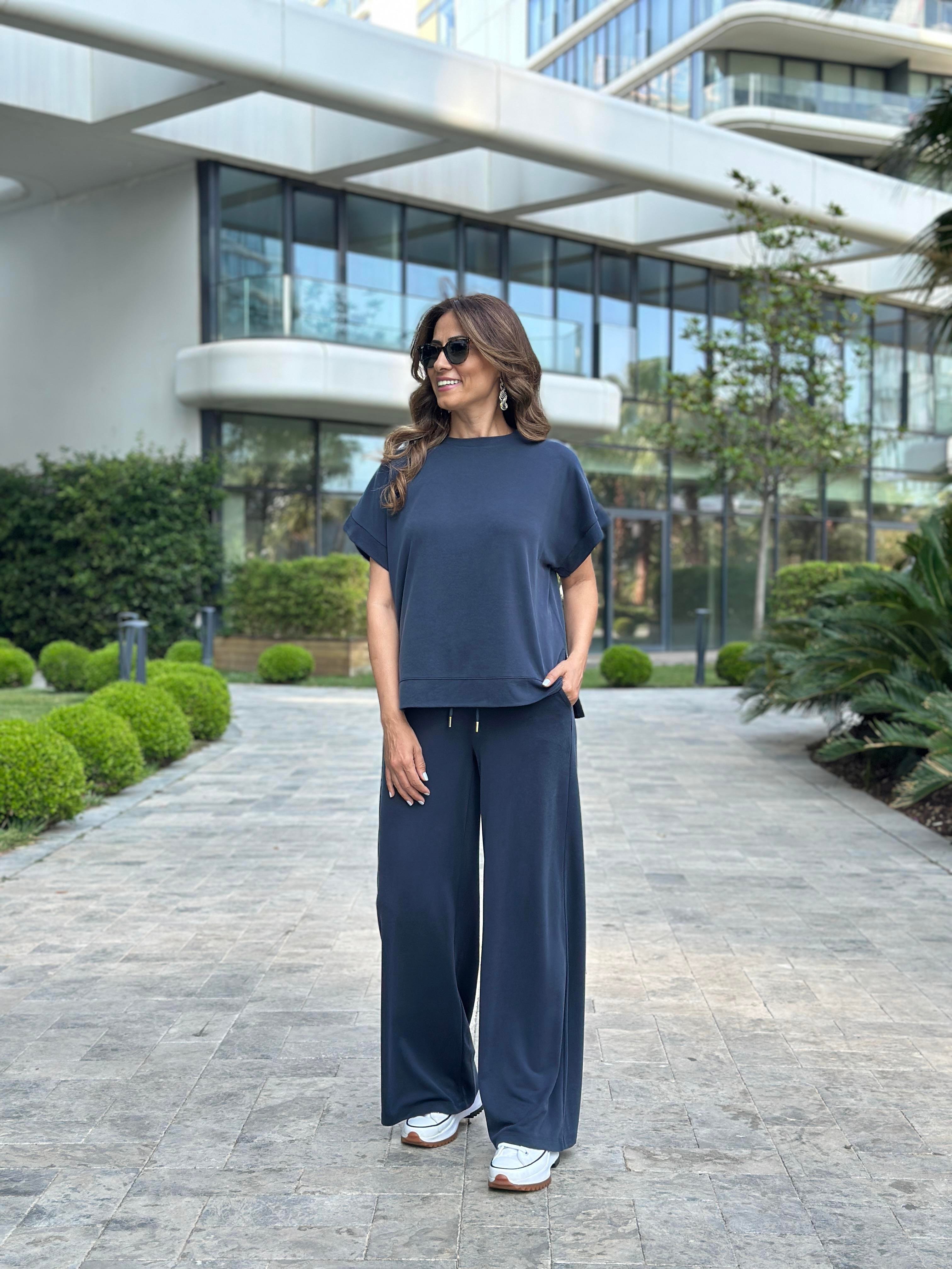 Lacivert Yırtmaçlı T-Shirt Pantolon Kadın İkili Takım