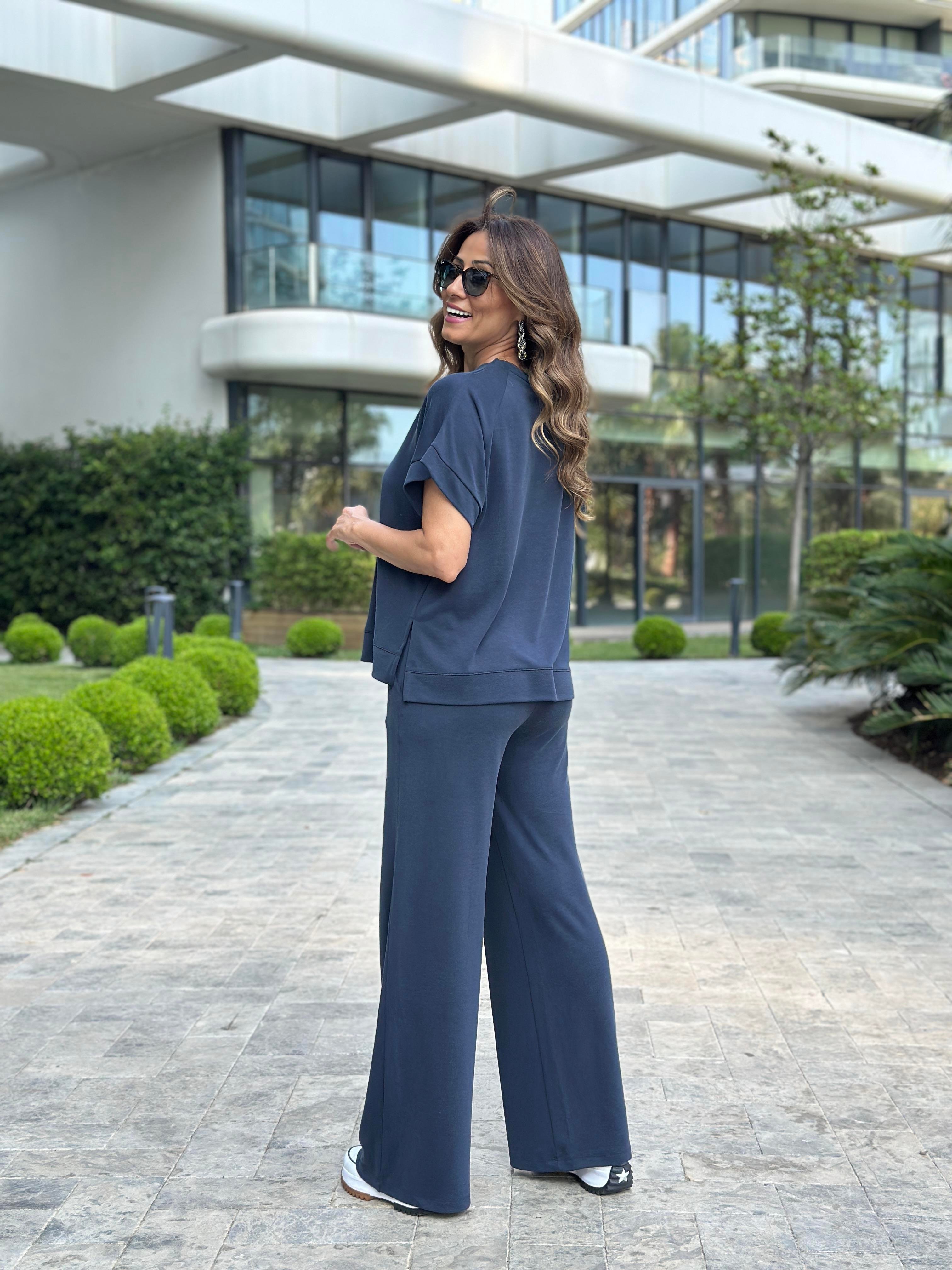 Lacivert Yırtmaçlı T-Shirt Pantolon Kadın İkili Takım