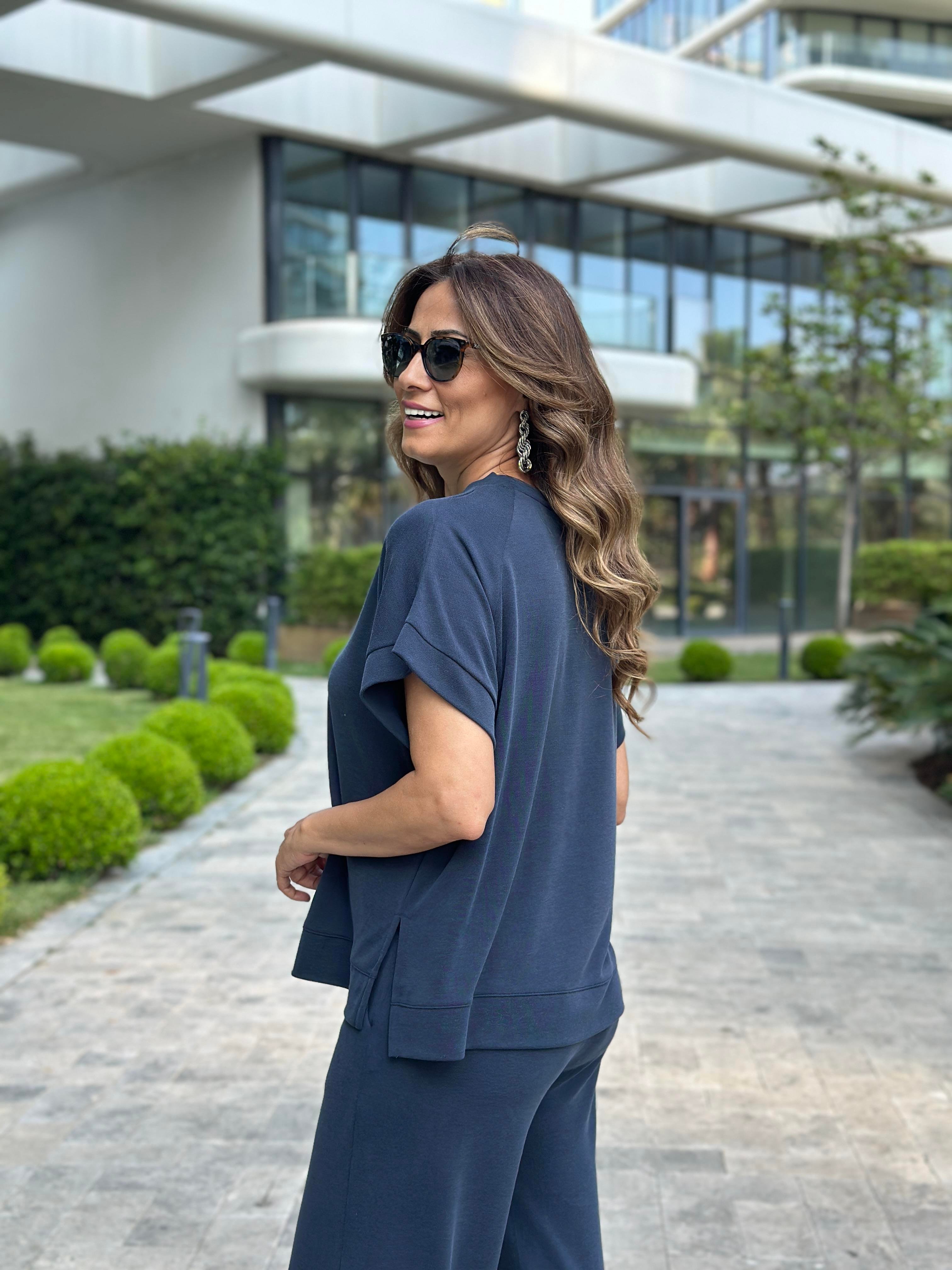 Lacivert Yırtmaçlı T-Shirt Pantolon Kadın İkili Takım