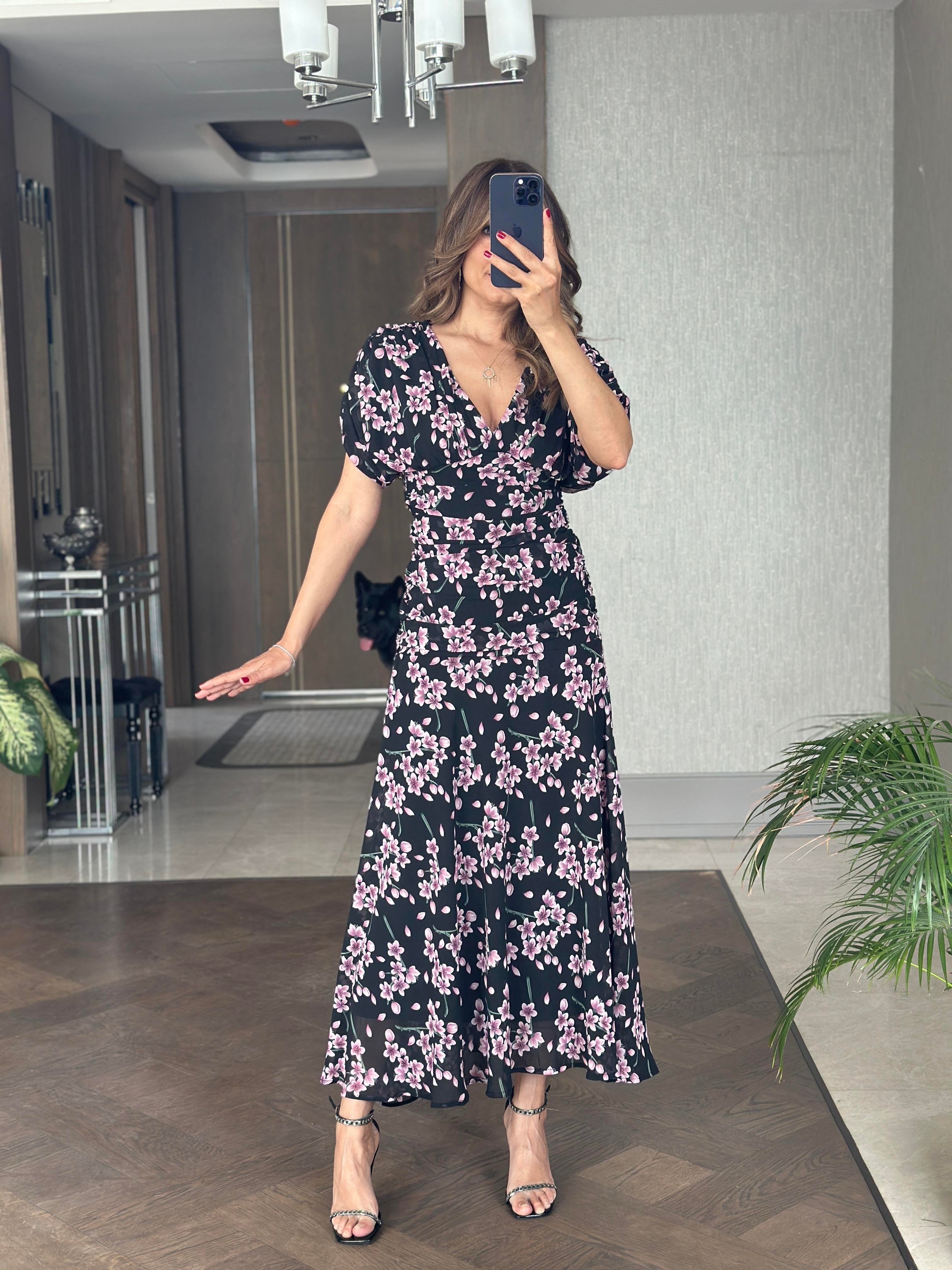 Lila Çiçek Desenli V Yaka Bel Detay Maksi Boy Kadın Elbise 