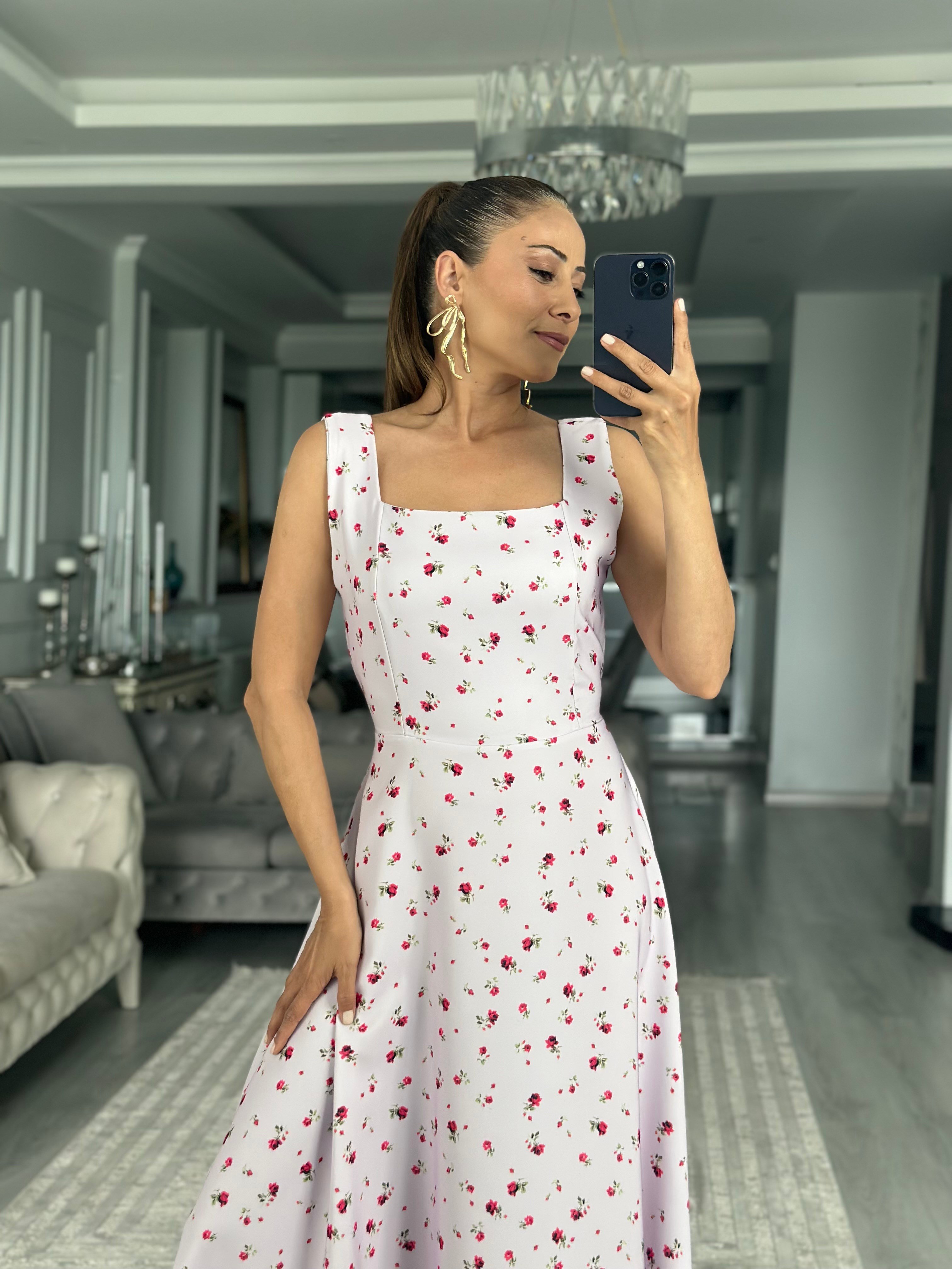 Lila Çiçekli Kalın Askılı Arkadan Bağlamalı Füsun Midi Boy Kadın Elbise 