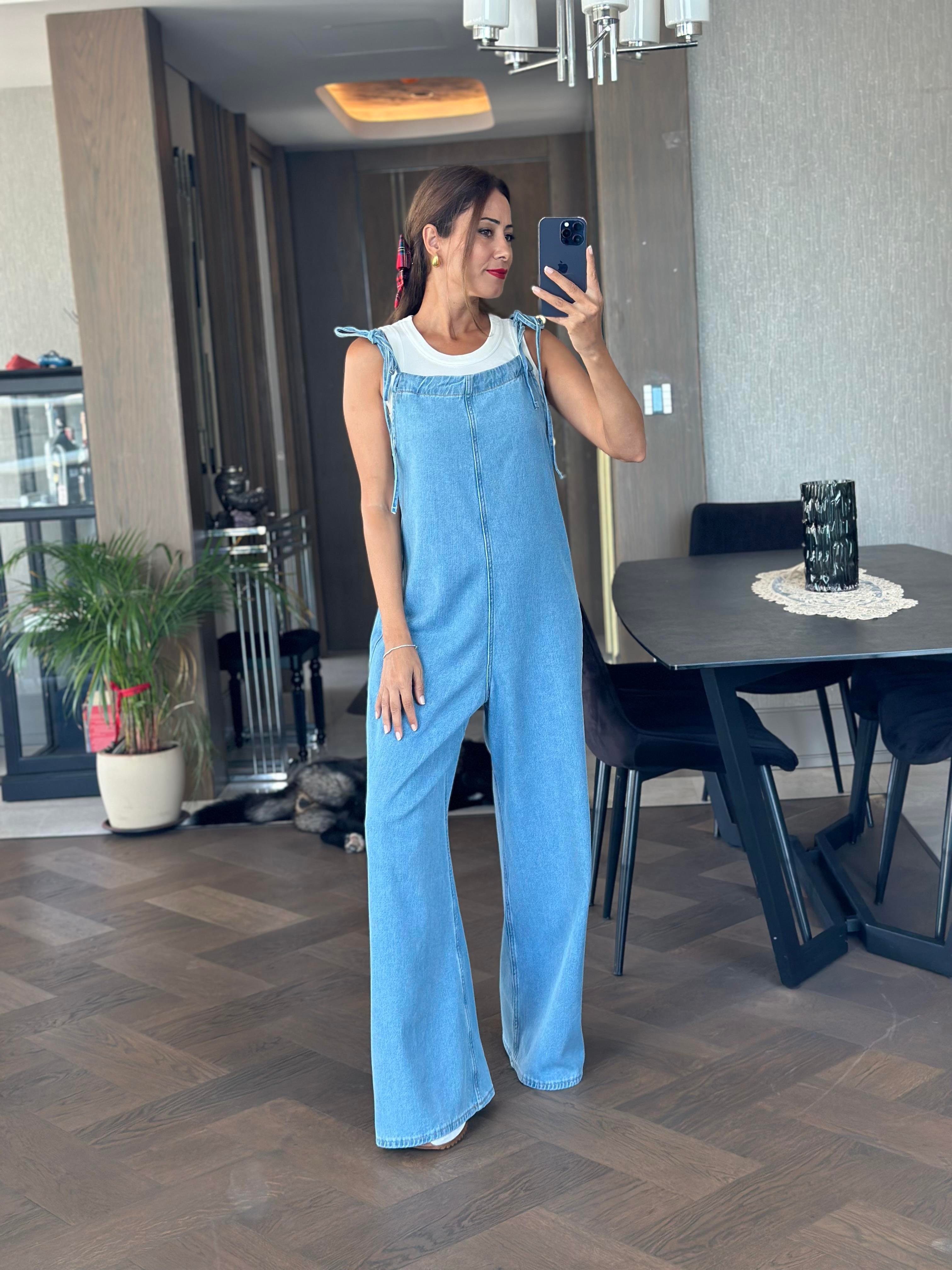 Mavi İp Askılı Arkası V Geniş Paça Kadın Jean Tulum