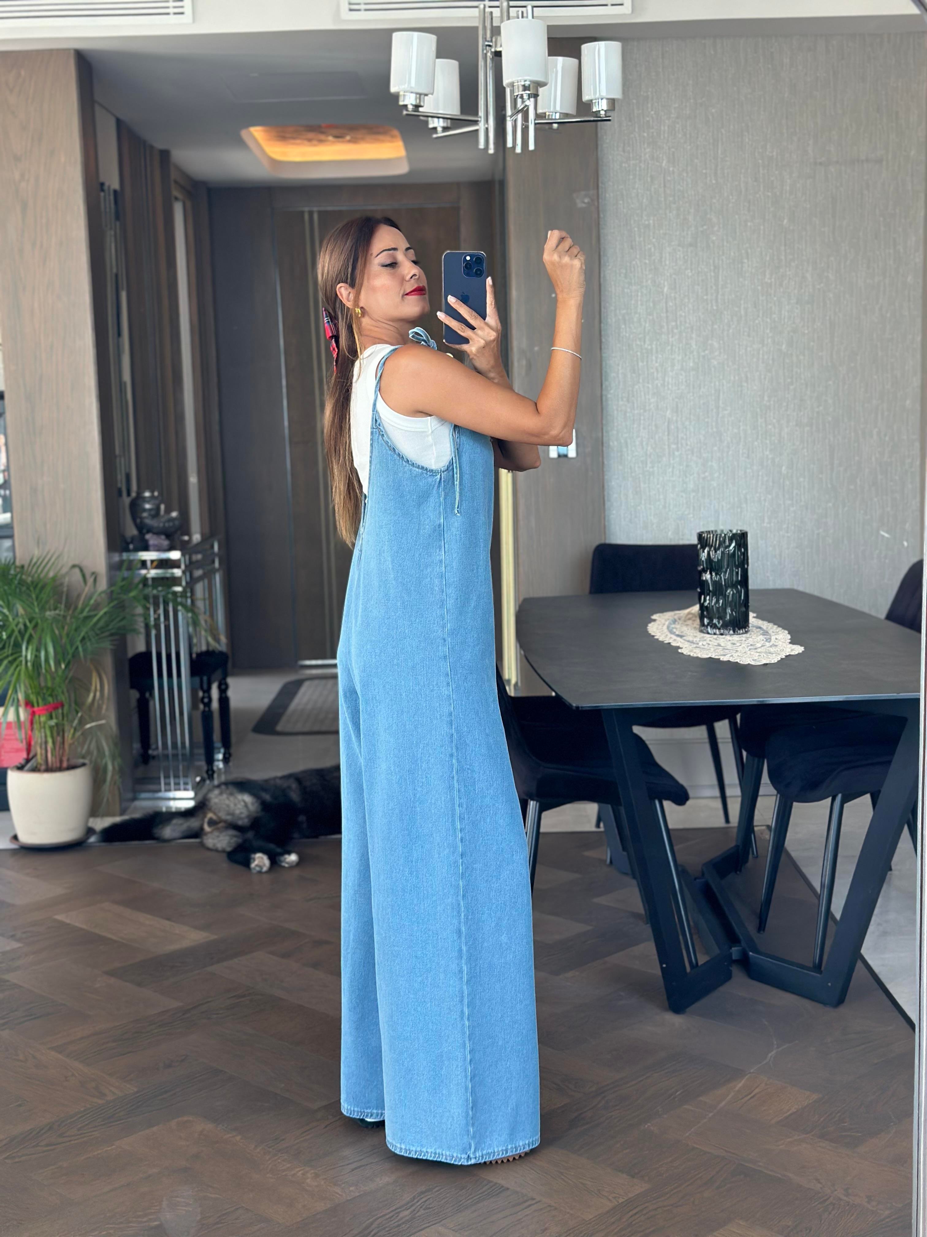Mavi İp Askılı Arkası V Geniş Paça Kadın Jean Tulum
