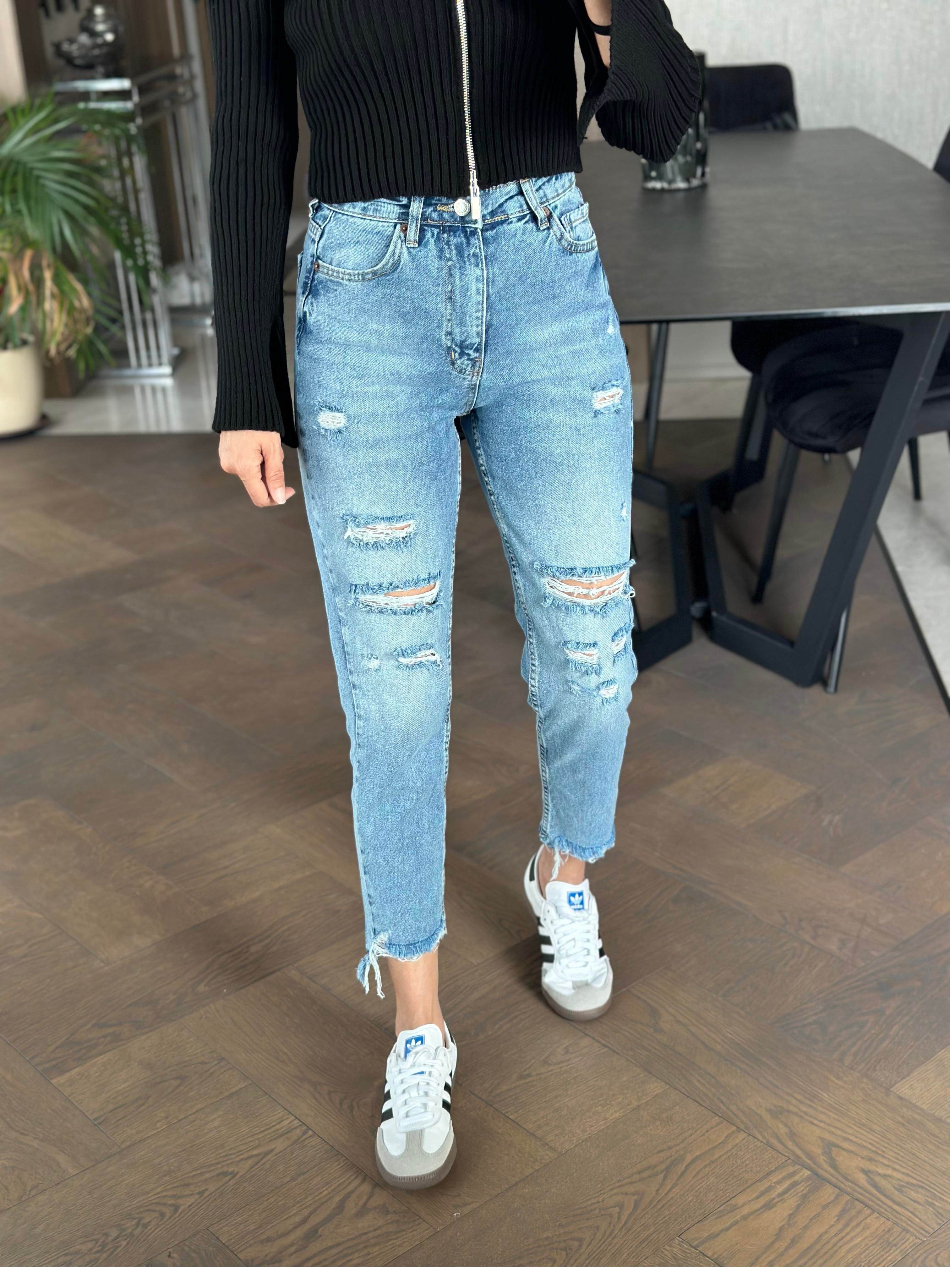 Mavi Poema Önü Ve Paçası Yırtık Detay Kadın Mom Jean Pantolon