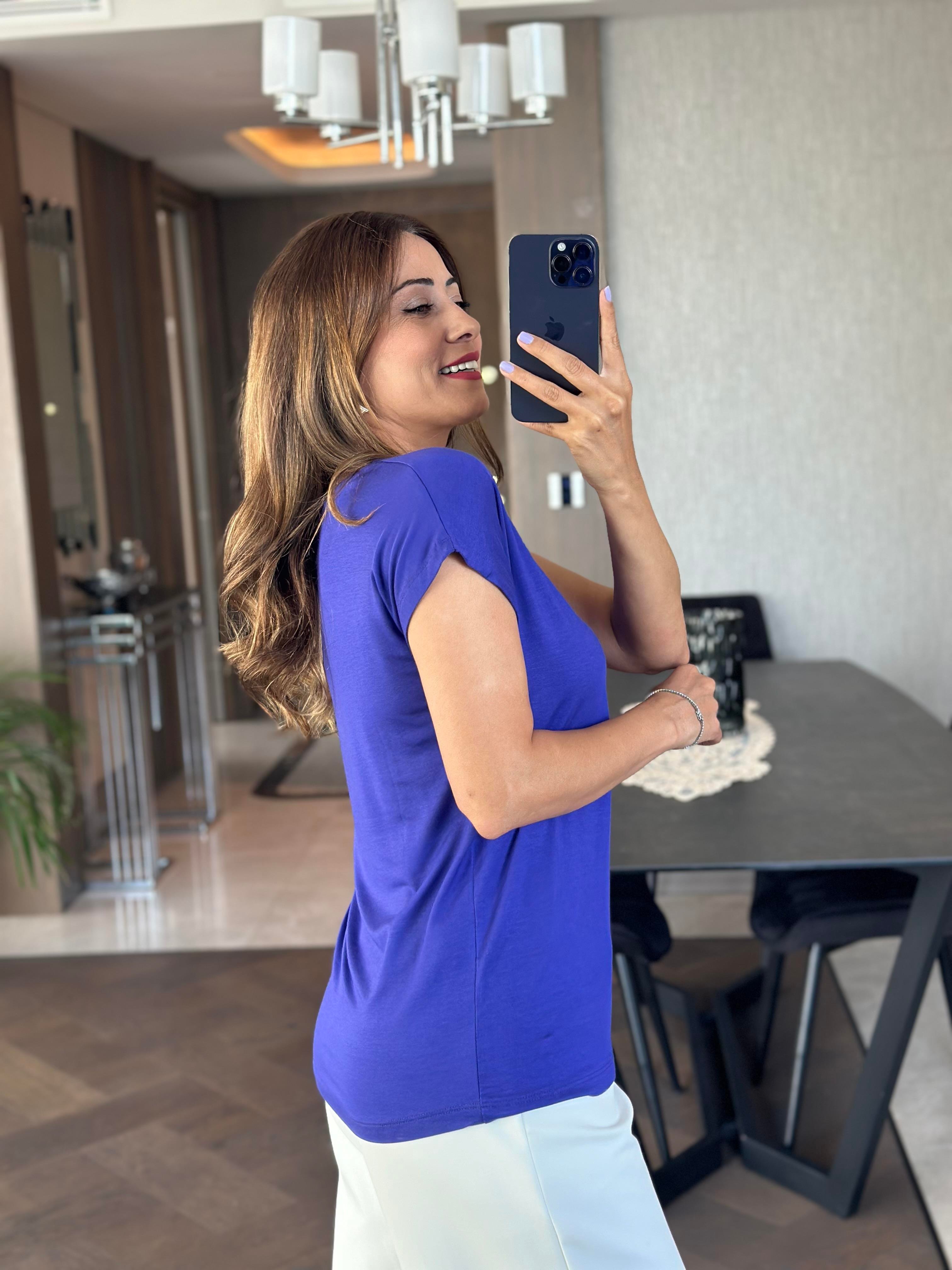 Mor V Yaka Kısa Yarasa Kol Basic Kadın T-Shirt