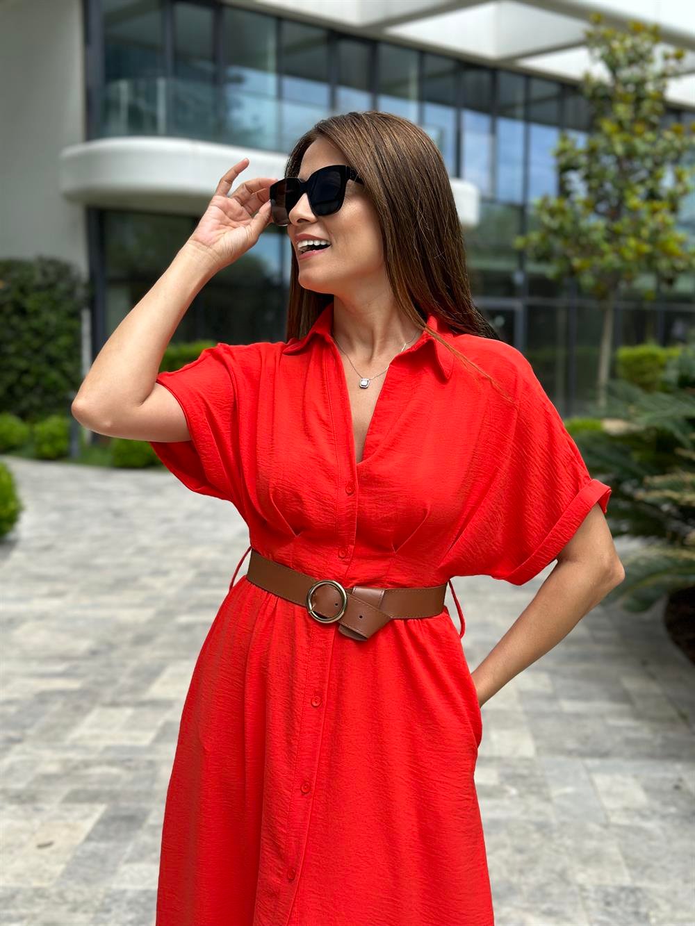 Nar Çiçeği Ön Ve Arka Pileli Kısa Kol Kemerli Kadın Gömlek Elbise