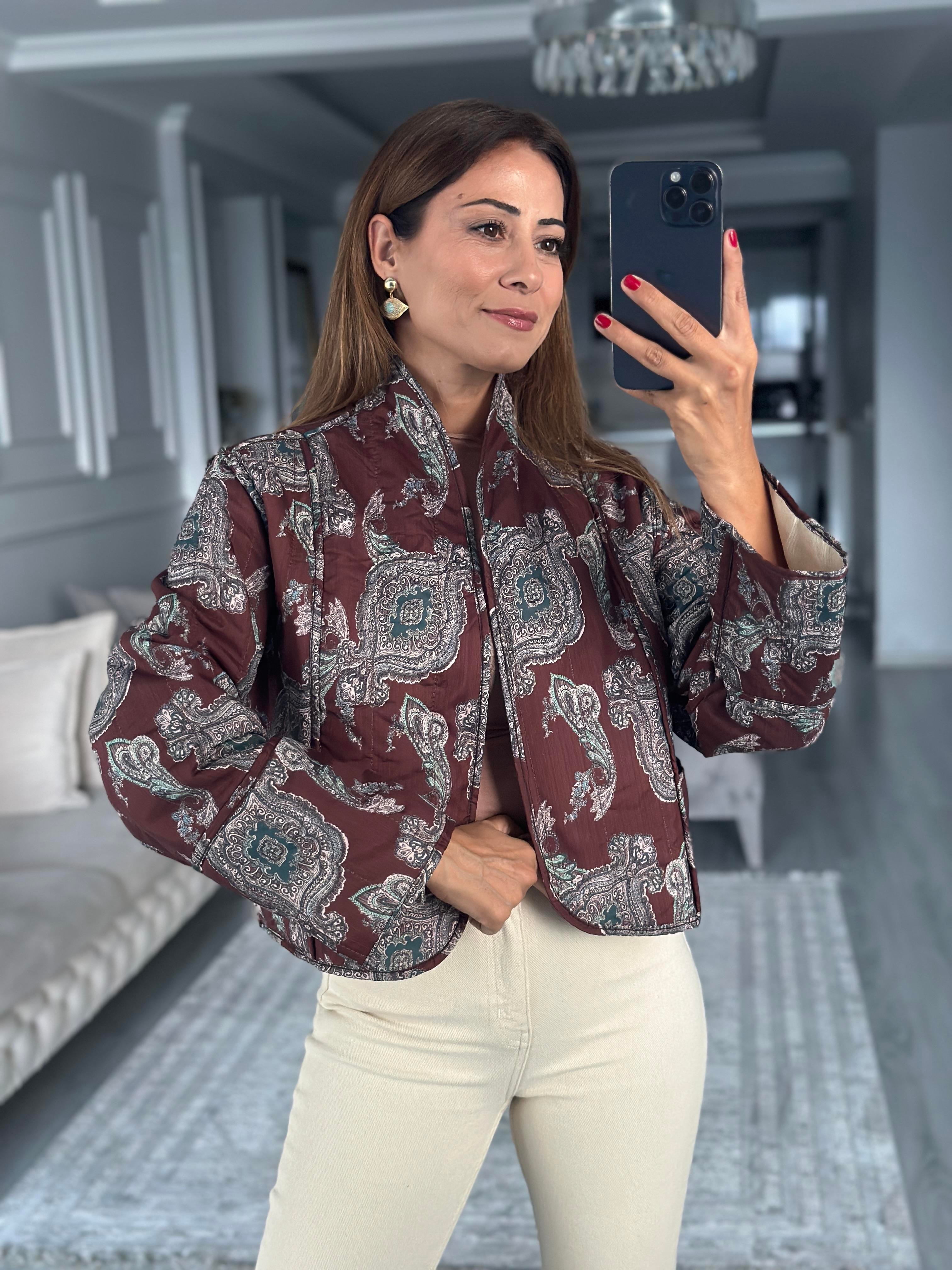 Naturel Çift Taraflı Nakışlı Kadın Kısa Ceket