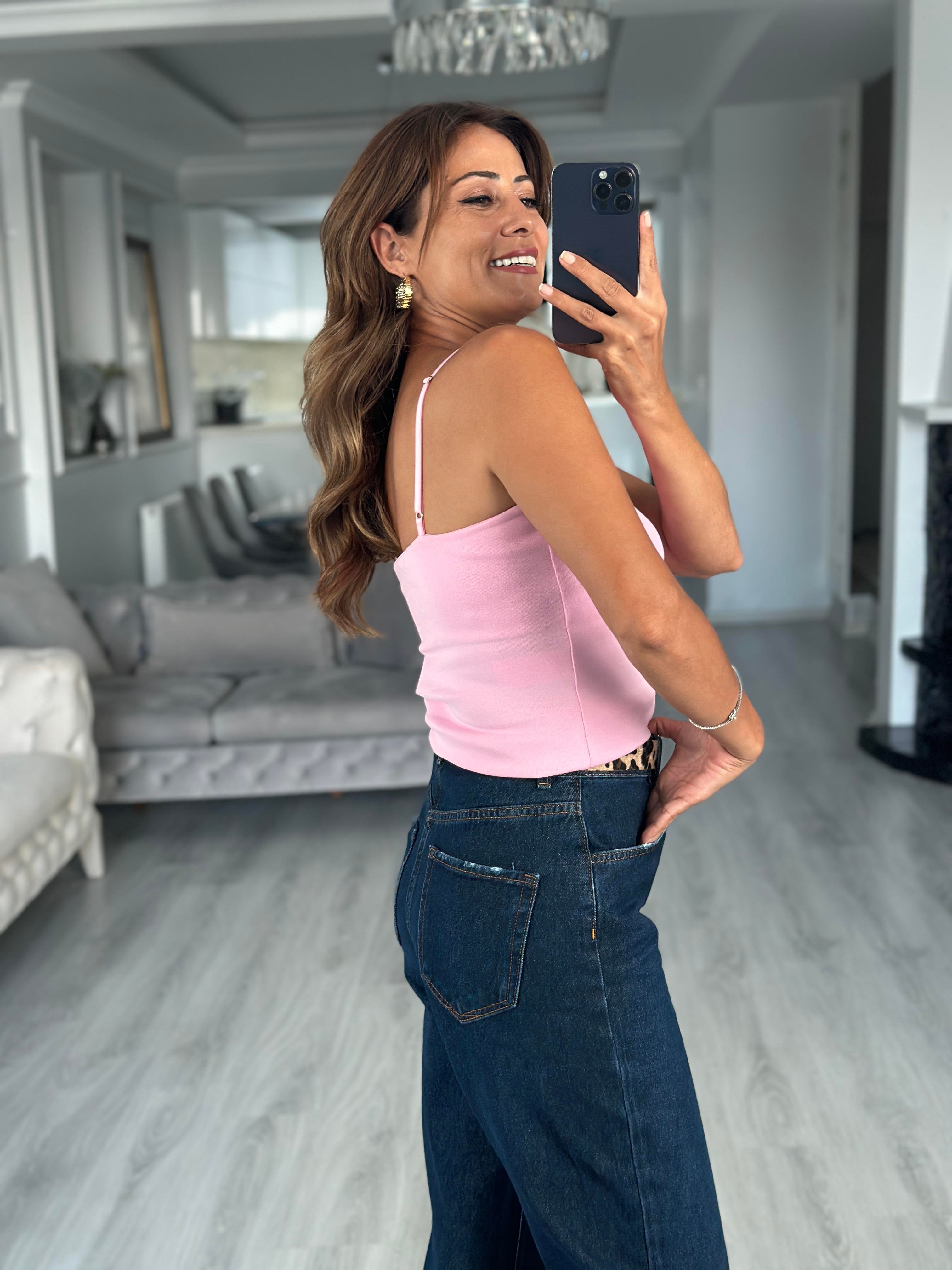 Pembe Ayarlanabilir Askılı Kadın Atlet Body