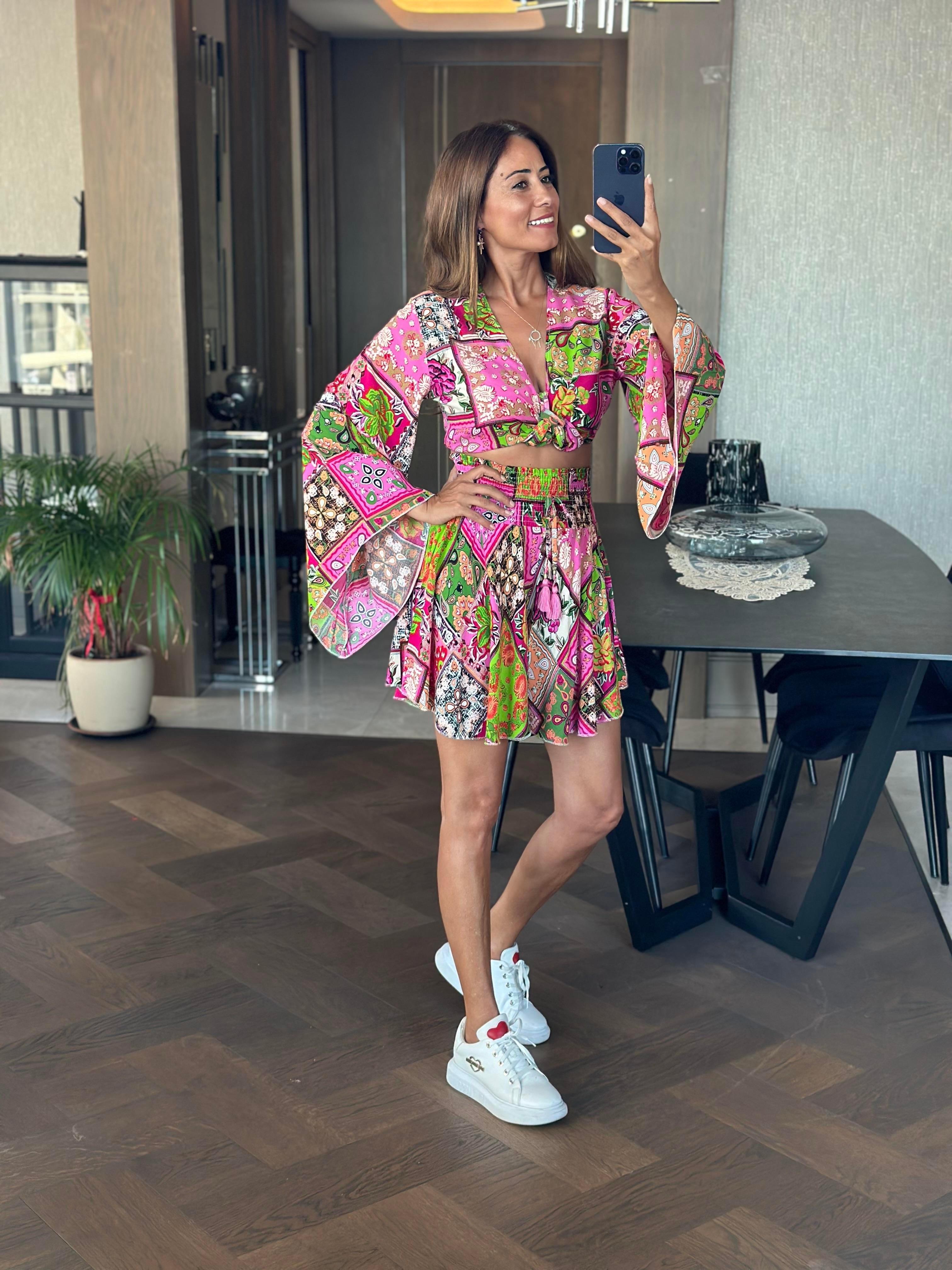 Pembe Desenli Bağlamalı Geniş Kol Bluz Şort Kadın Alt Üst Takım