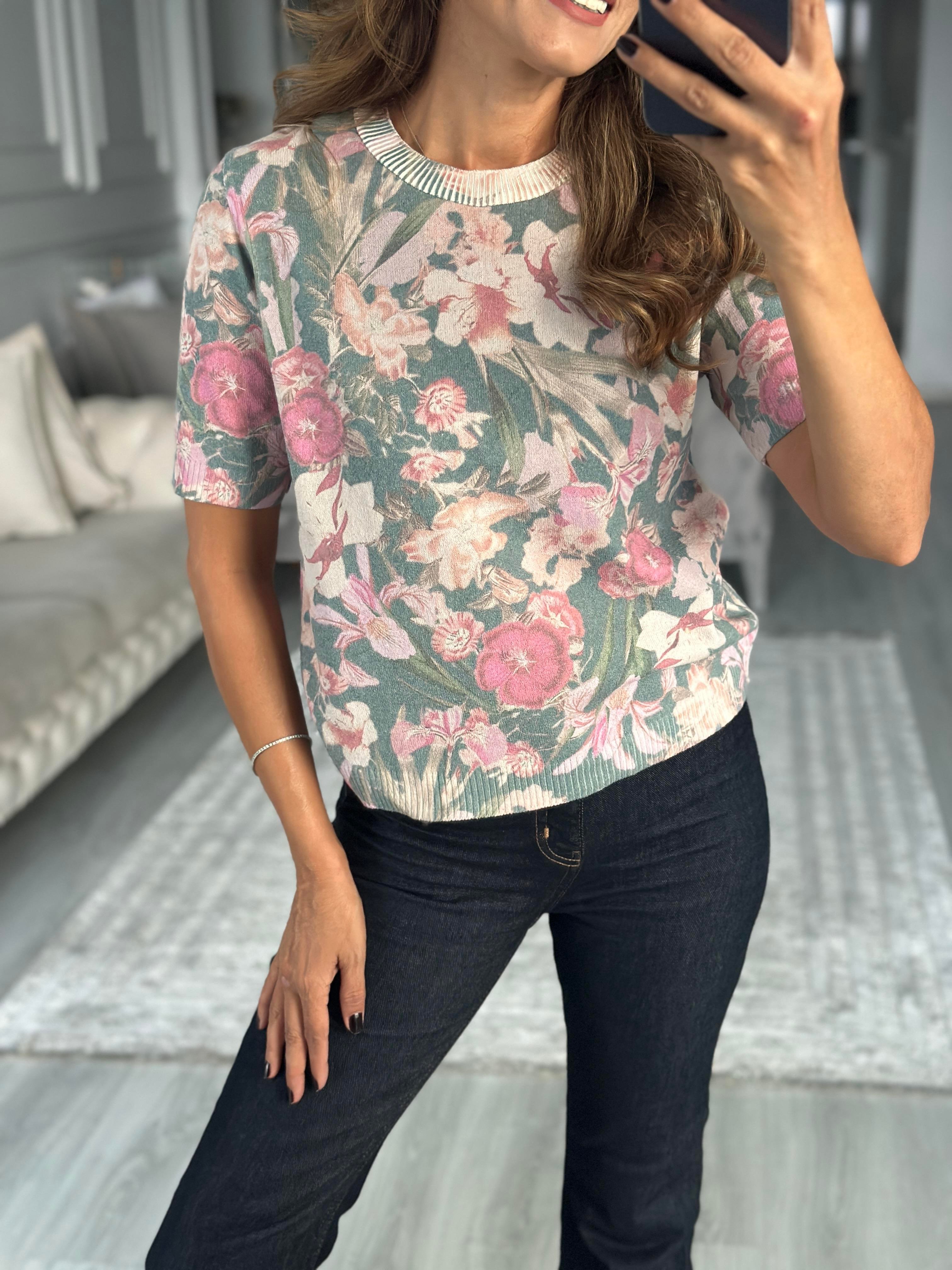 Pembe Floral Baskılı Kısa Kol Kadın Bluz