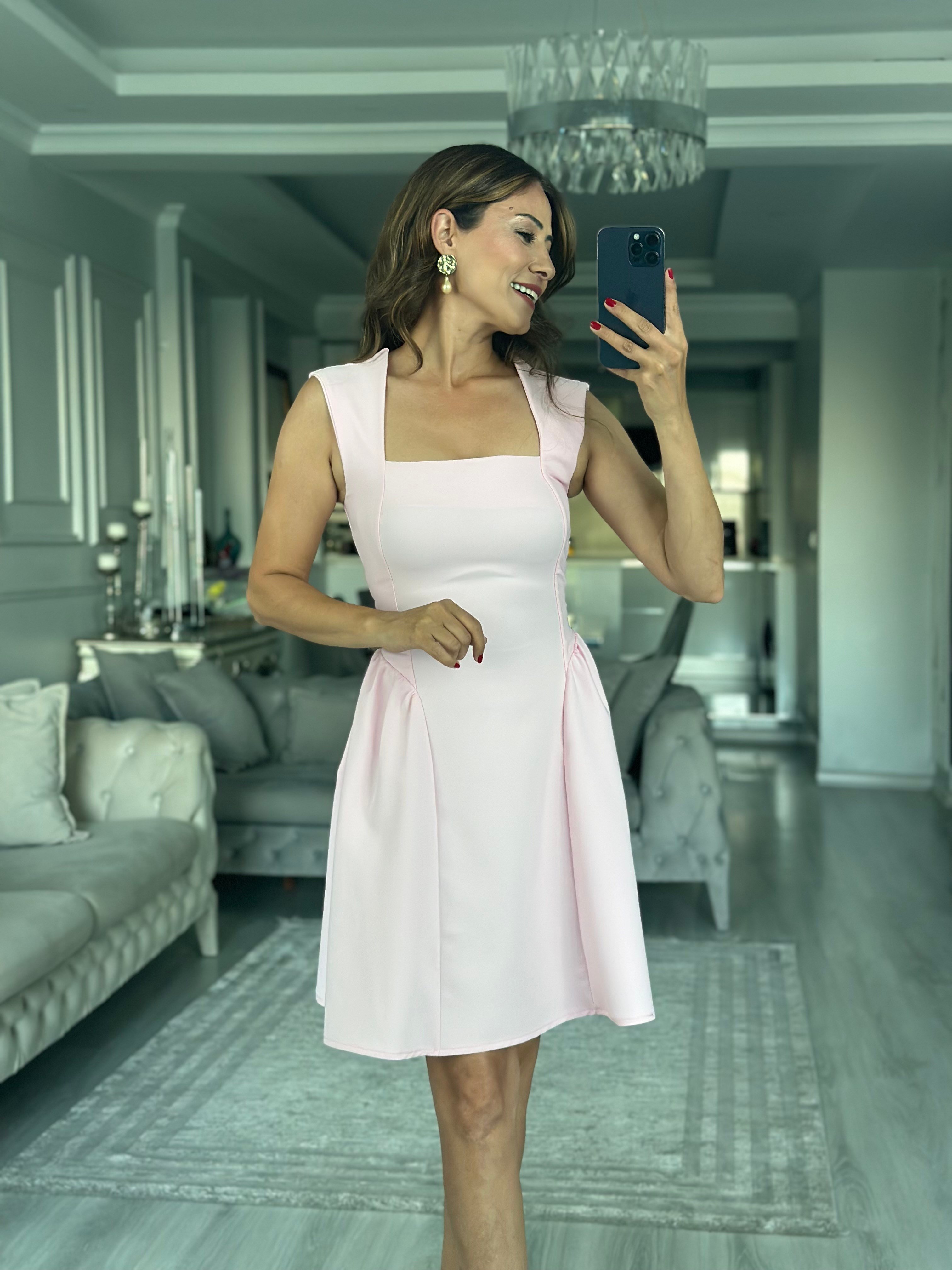 Pembe Kare Yaka Prenses Mini Kadın Elbise 