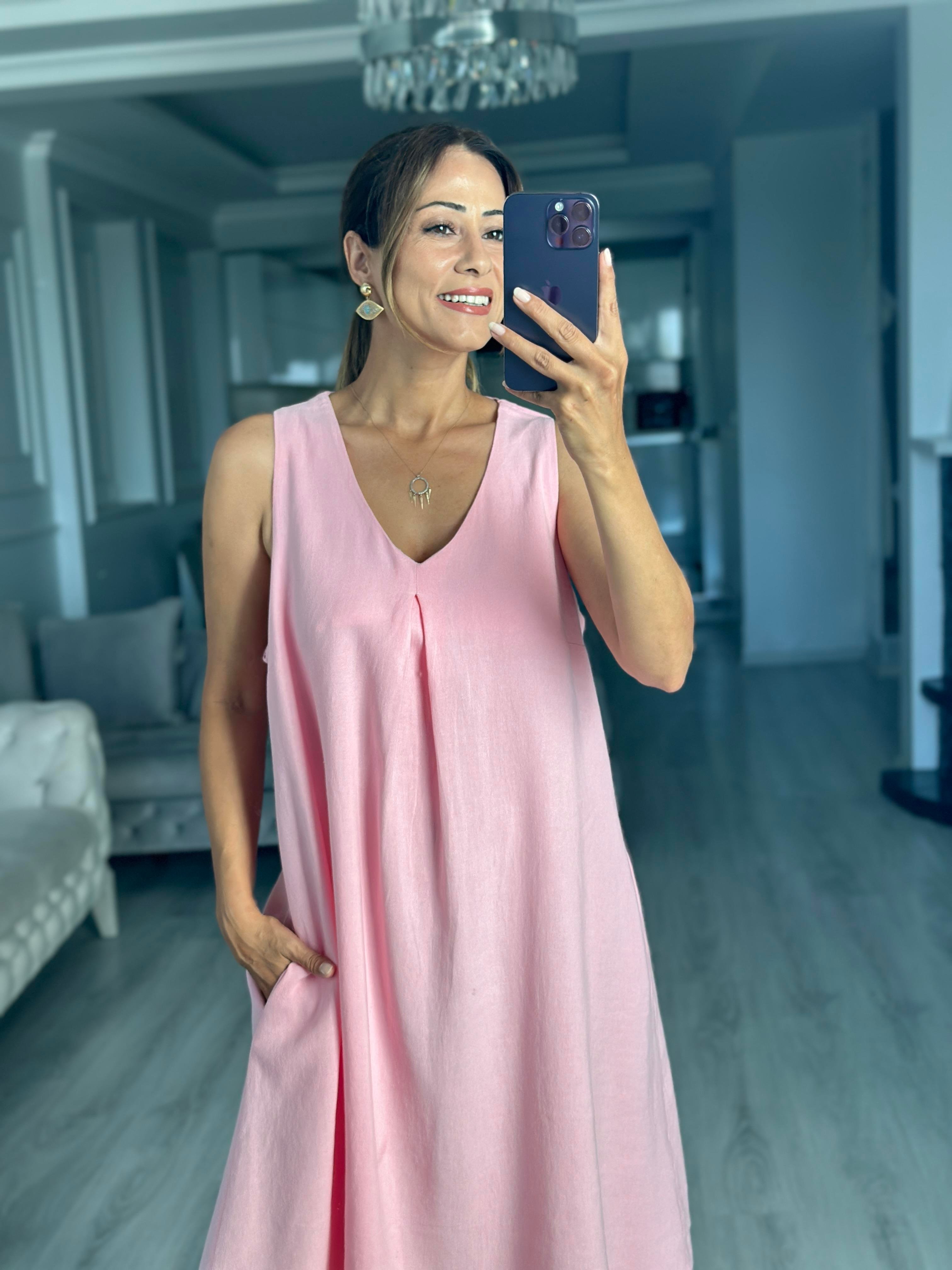 Pembe Keten Önü Pensli V Yaka Sıfır Kol Cepli Kadın Midi Boy Elbise