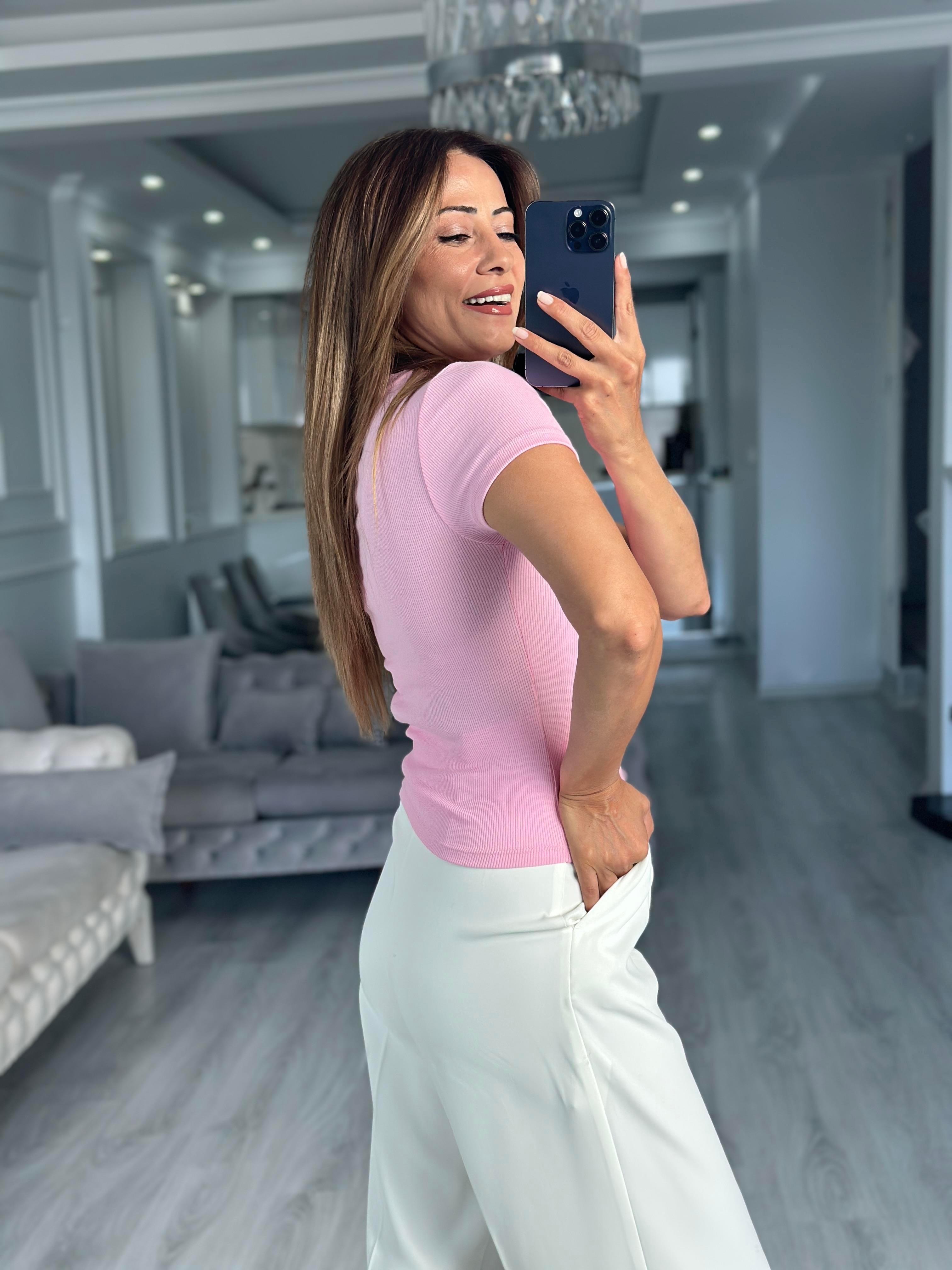 Pembe Önü Dekolteli Kısa Kol Bisiklet Yaka Kadın Body