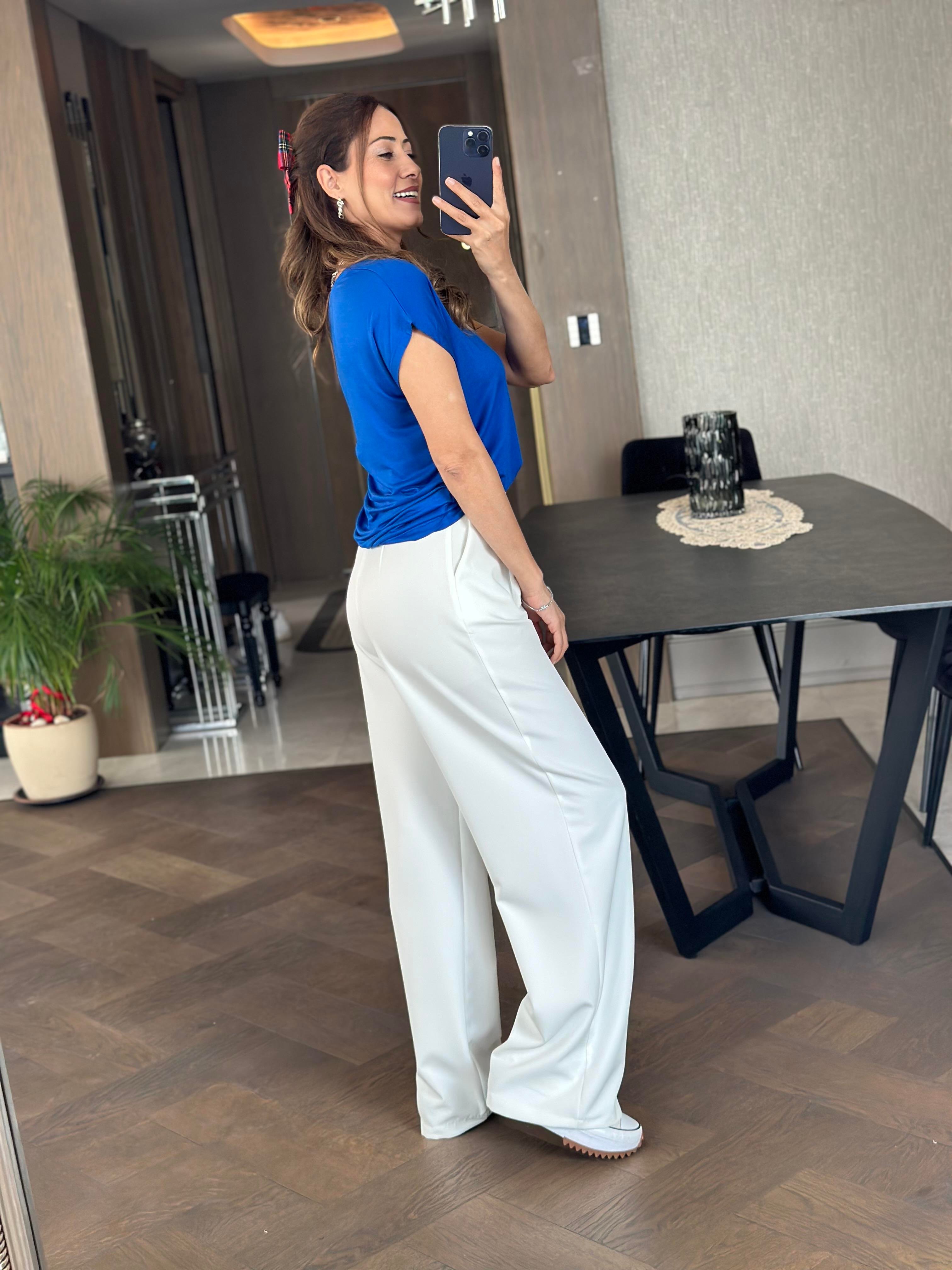 Saks V Yaka Kısa Yarasa Kol Basic Kadın T-Shirt