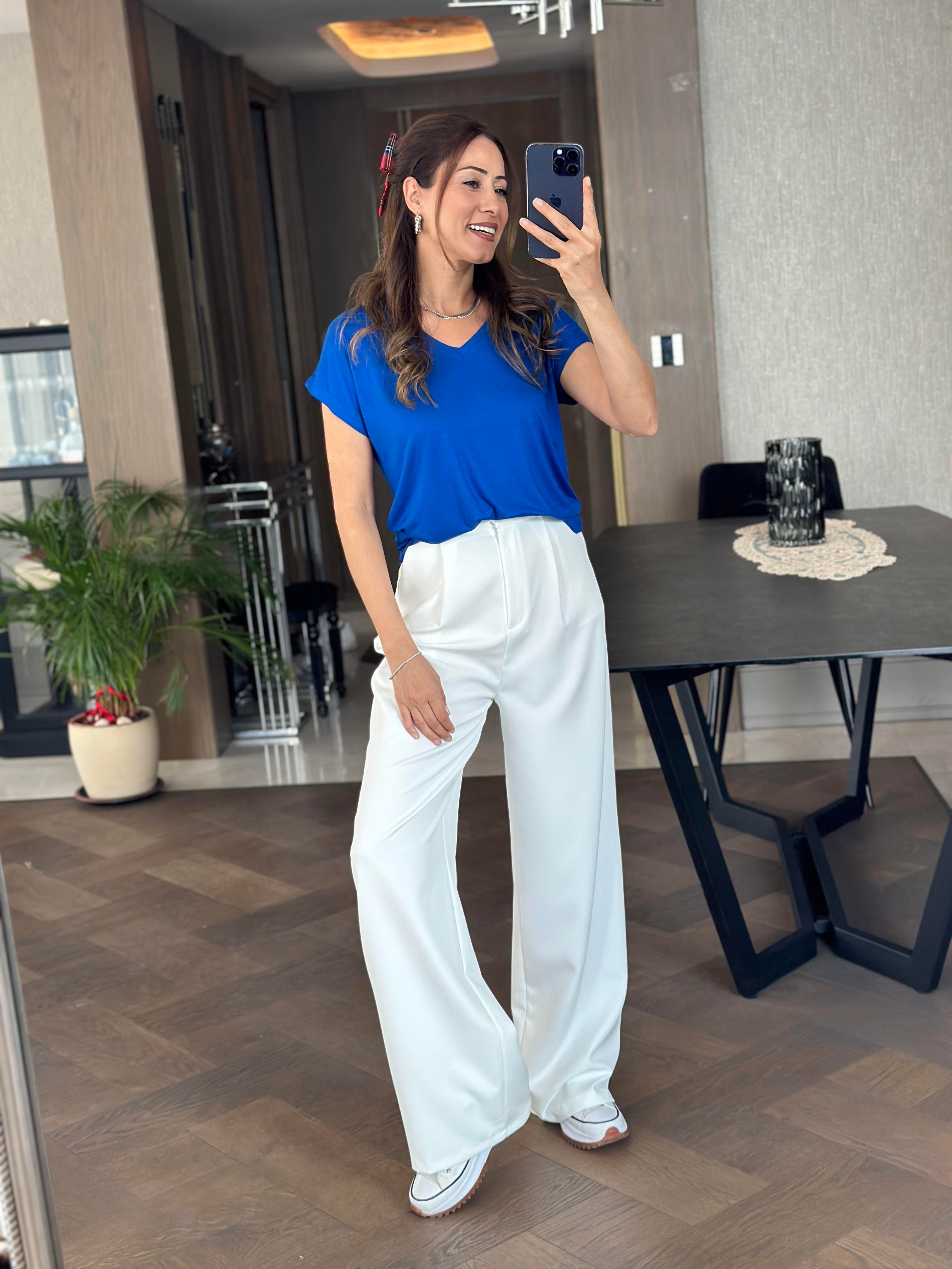 Saks V Yaka Kısa Yarasa Kol Basic Kadın T-Shirt