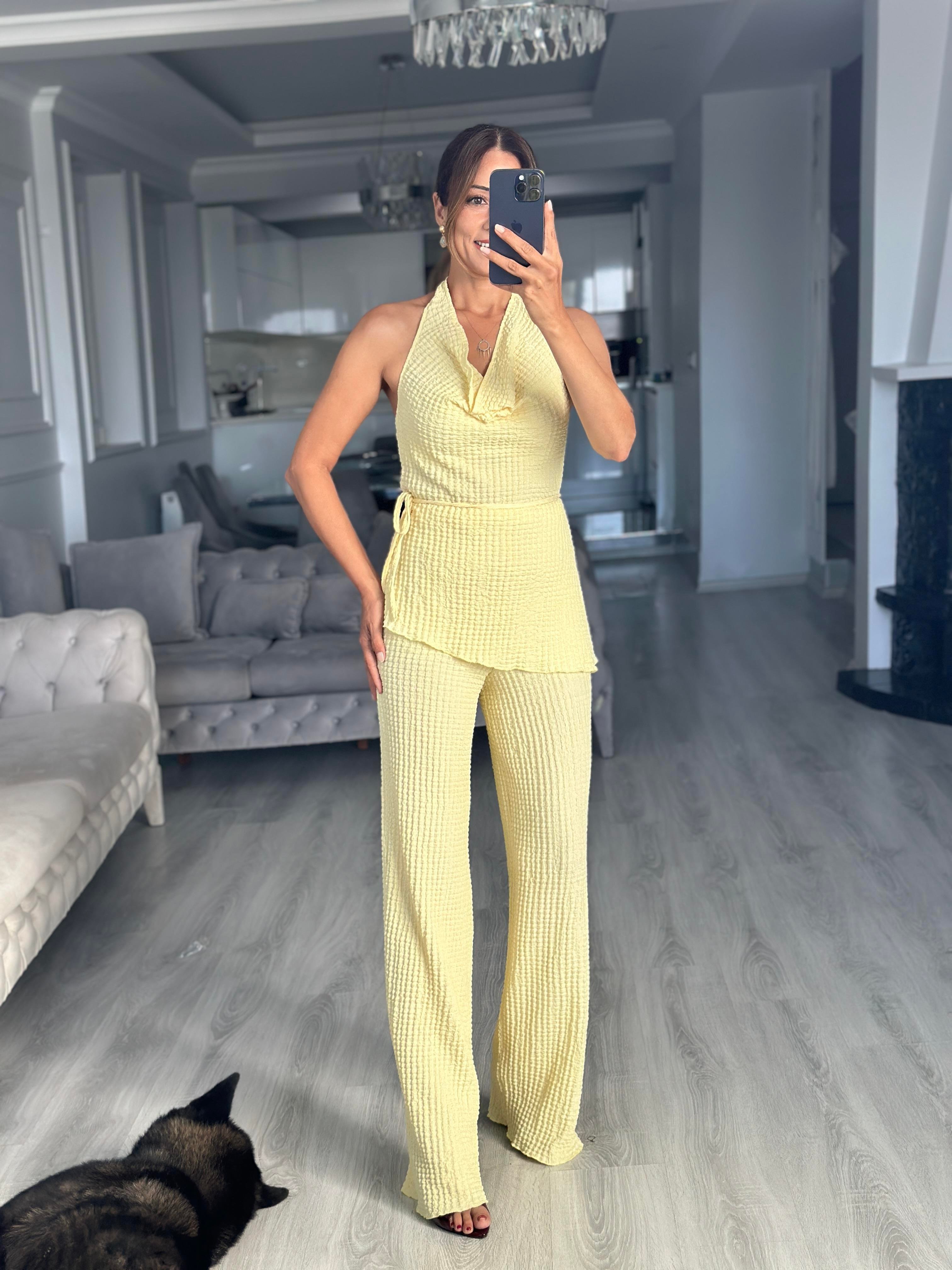 Sarı Gofre Degaje Yaka Bluz Pantolon Kadın Alt Üst Takım