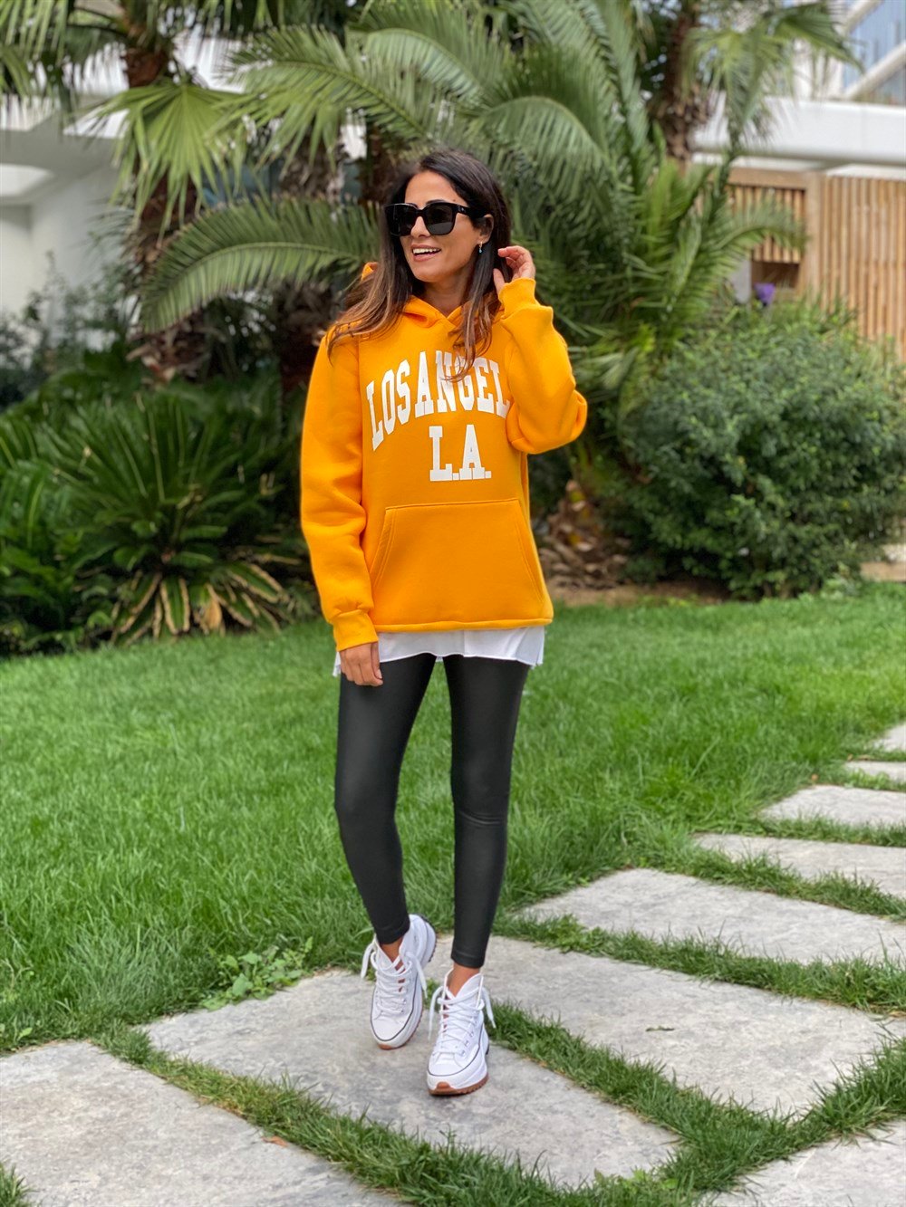 Sarı Kapüşonlu Los Angeles Baskılı Kadın Sweatshirt