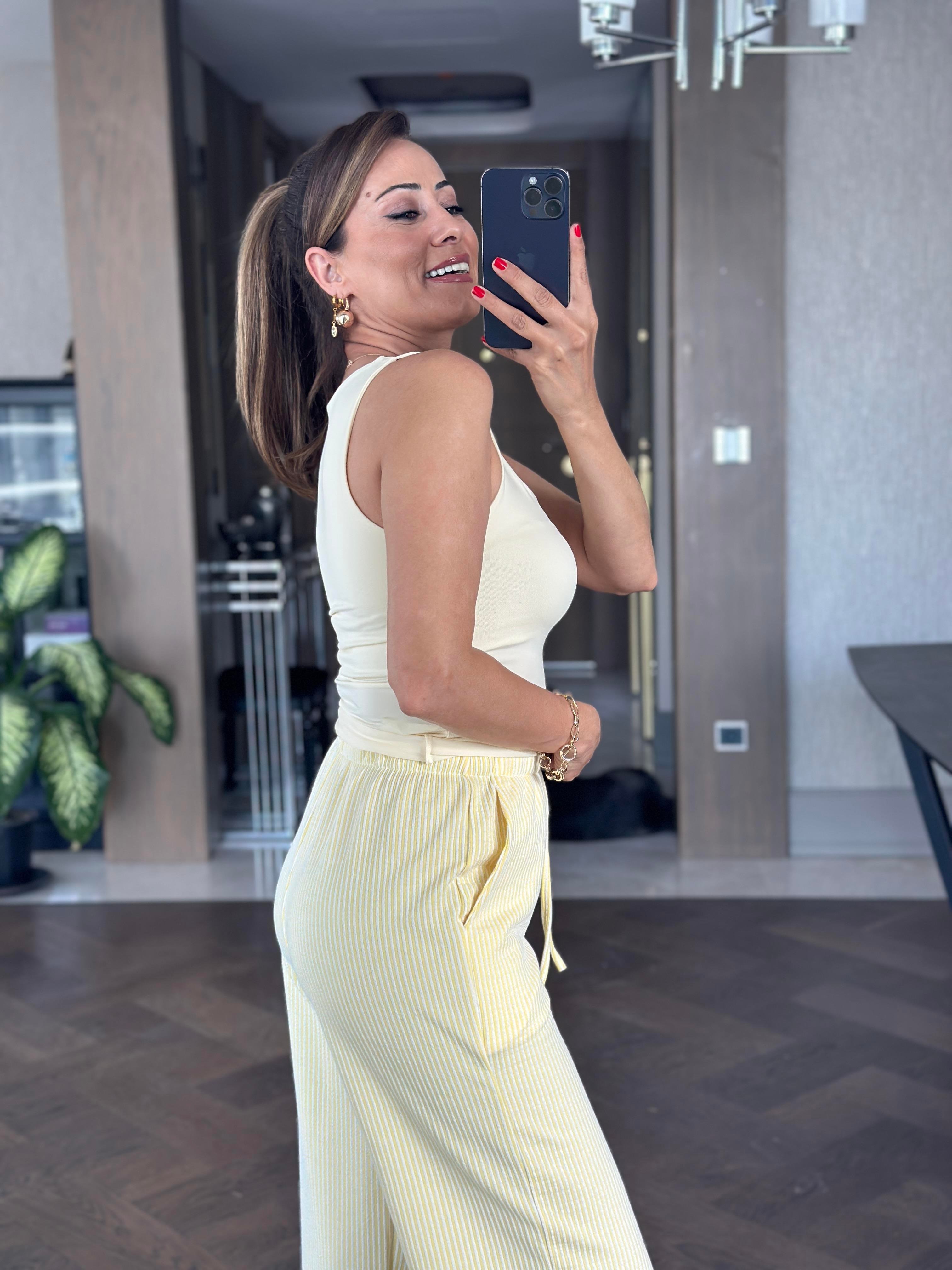 Sarı Karol U Yaka Kalın Askılı Kadın Atlet