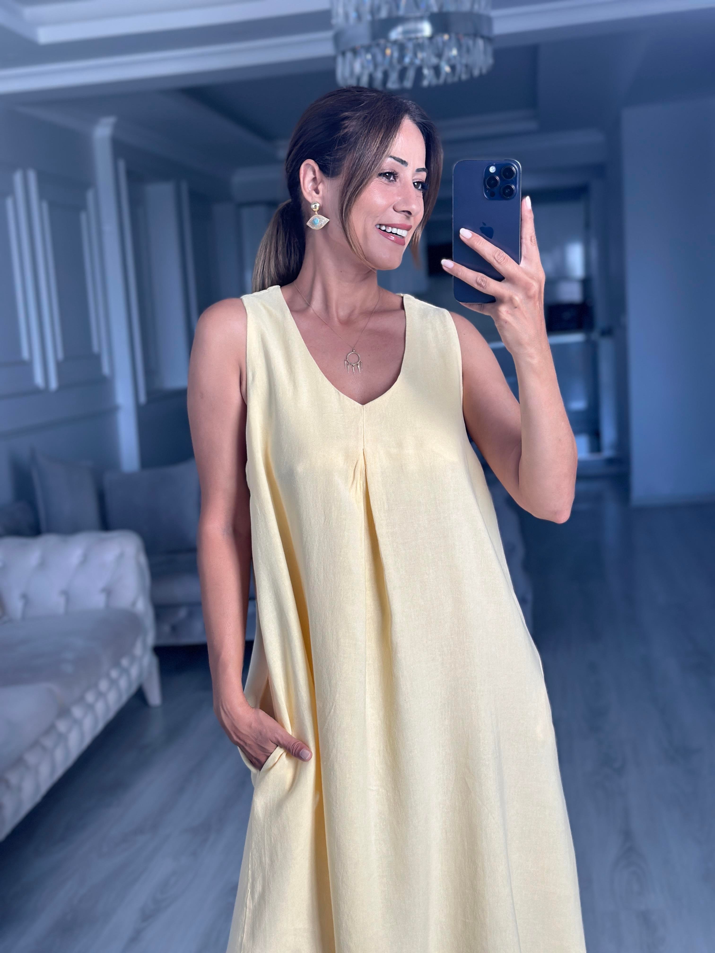 Sarı Keten Önü Pensli V Yaka Sıfır Kol Cepli Kadın Midi Boy Elbise