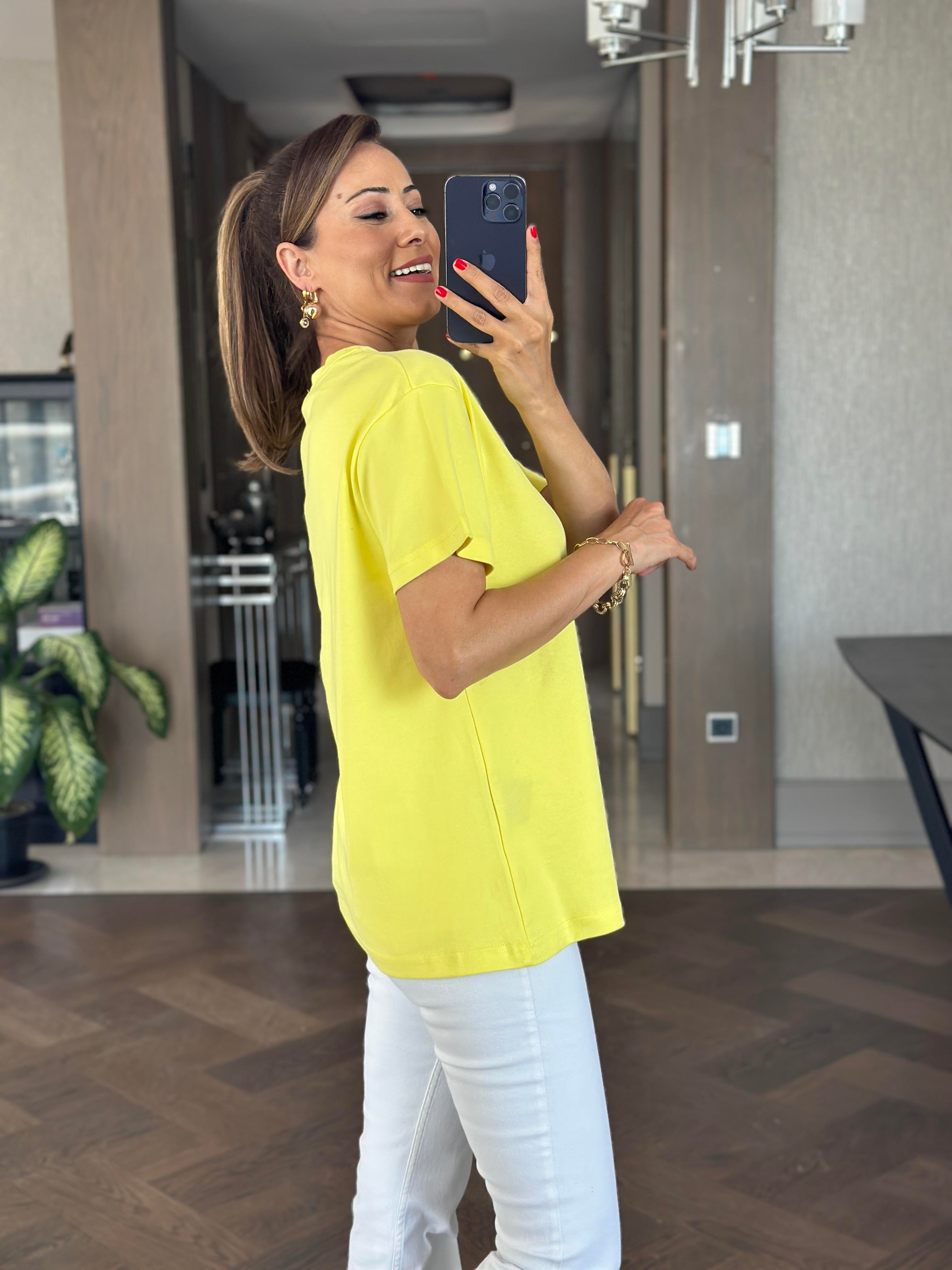 Sarı Prd Üçgen Logolu Bisiklet Yaka Kadın T-Shirt