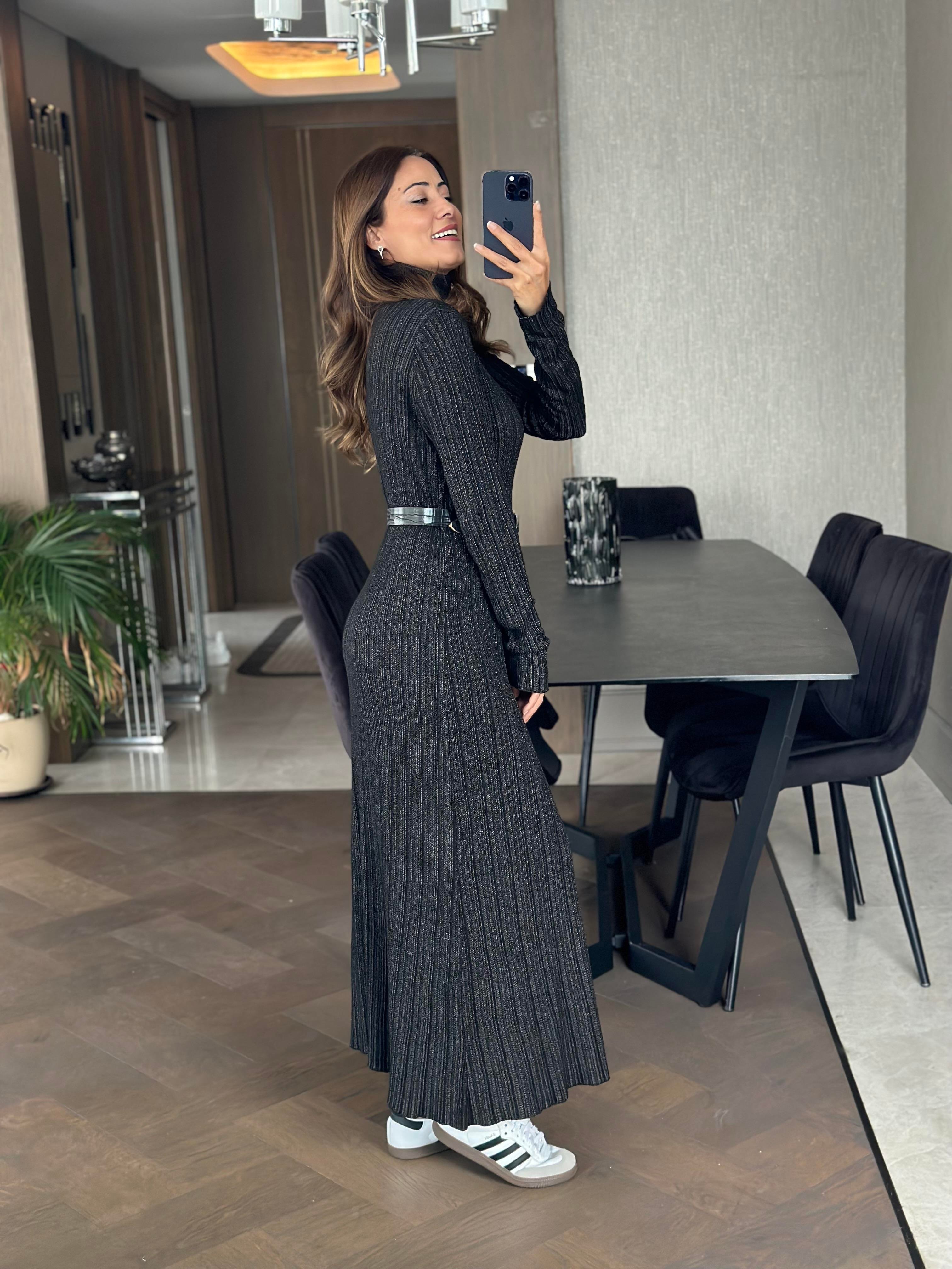 Siyah Balıkçı Yaka Çizgi Desen Maksiboy Kadın Elbise