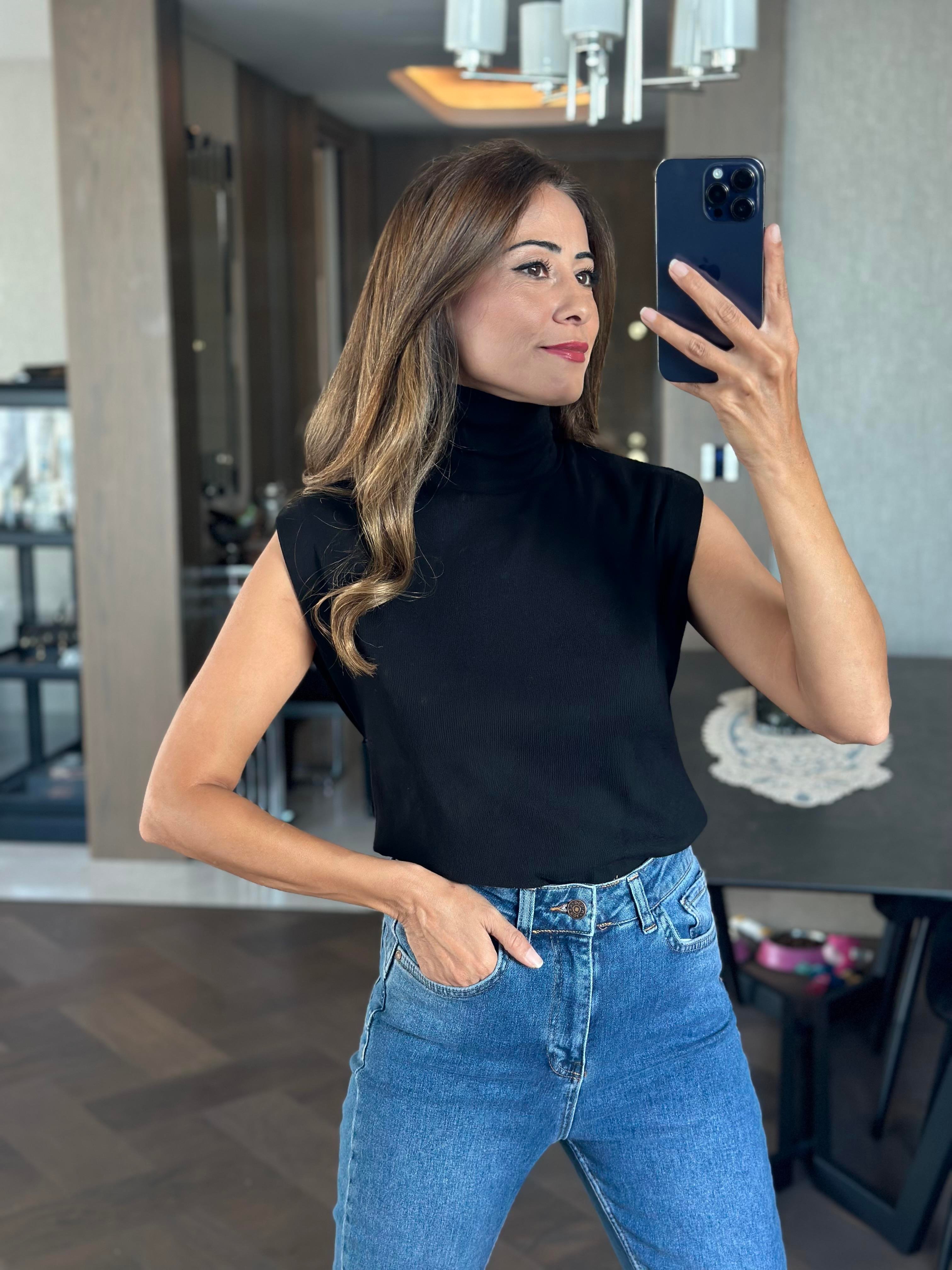 Siyah Balıkçı Yaka Sıfır Kol Kaşkorse Kadın Bluz