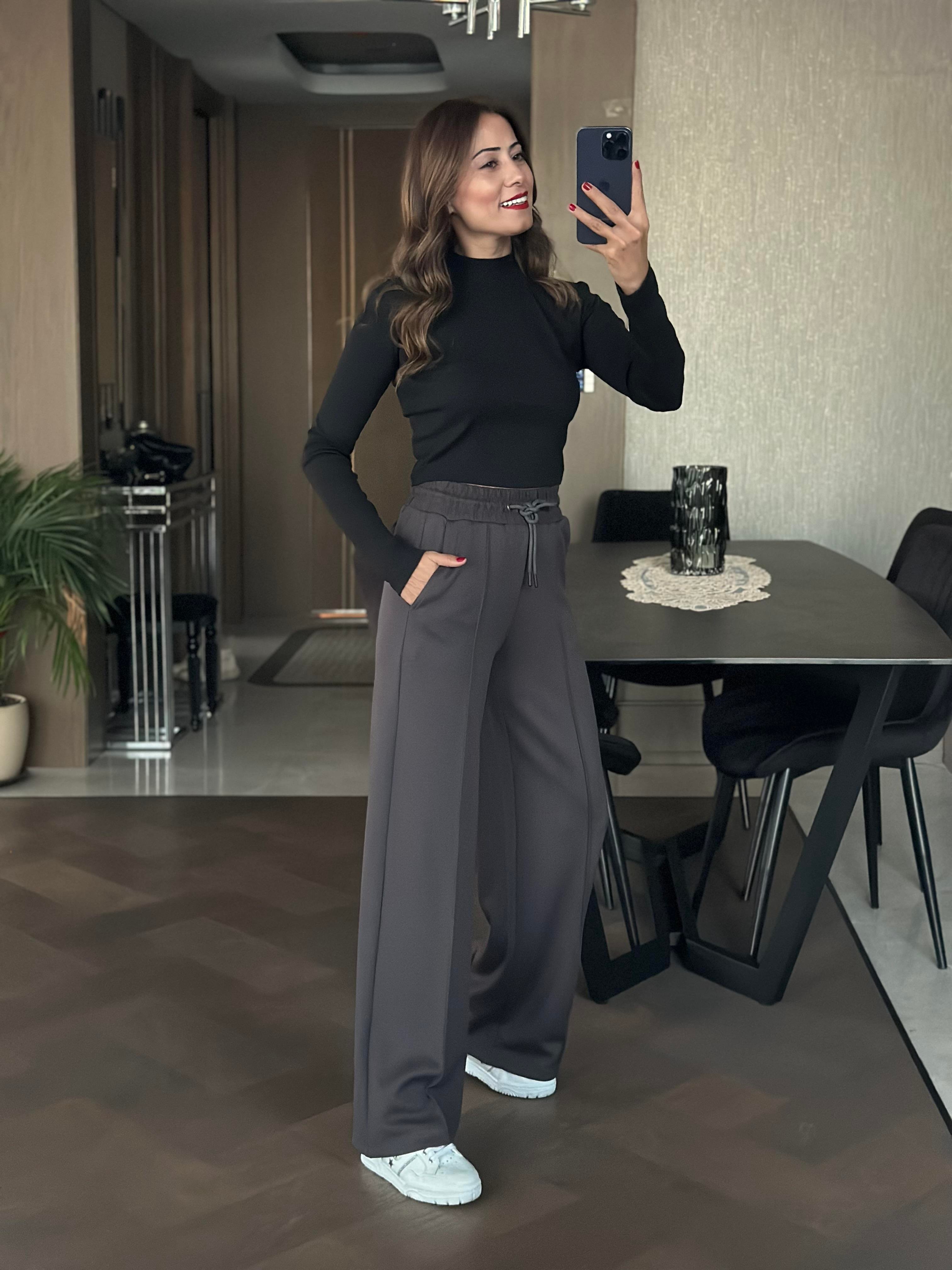 Siyah Balıkçı Yaka Uzun Kol Kadın Crop Body