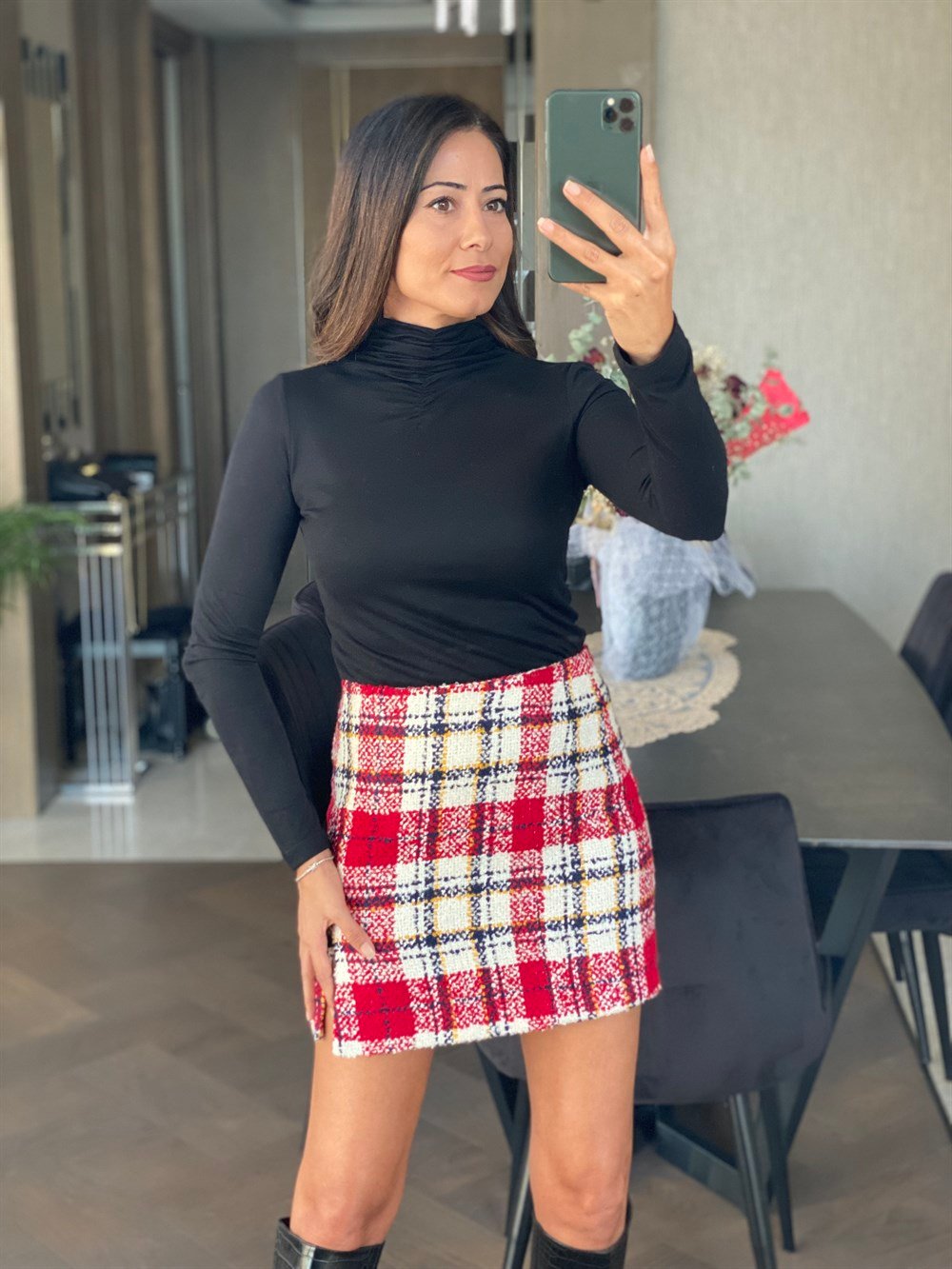 Siyah Balıkçı Yakası Büzgülü Kadın Bluz