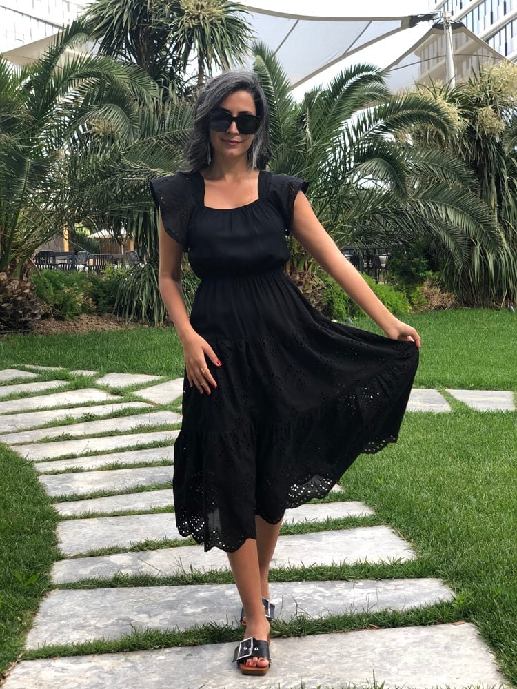 Siyah Bel Lastikli Etek Ucu Ve Kolları Fisto Kadın Elbise