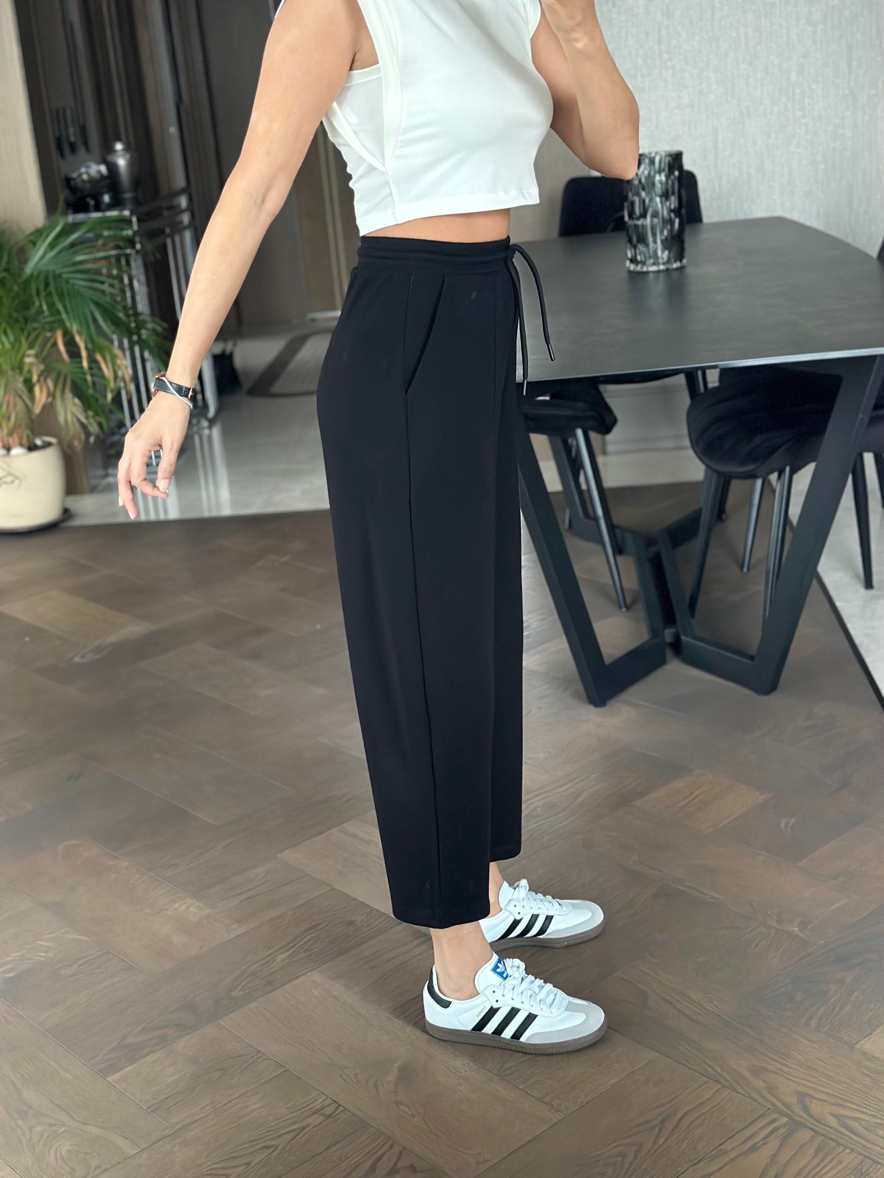 Siyah Beli Bağcıklı Cepli Önü Dikiş Detay Kadın Pantolon