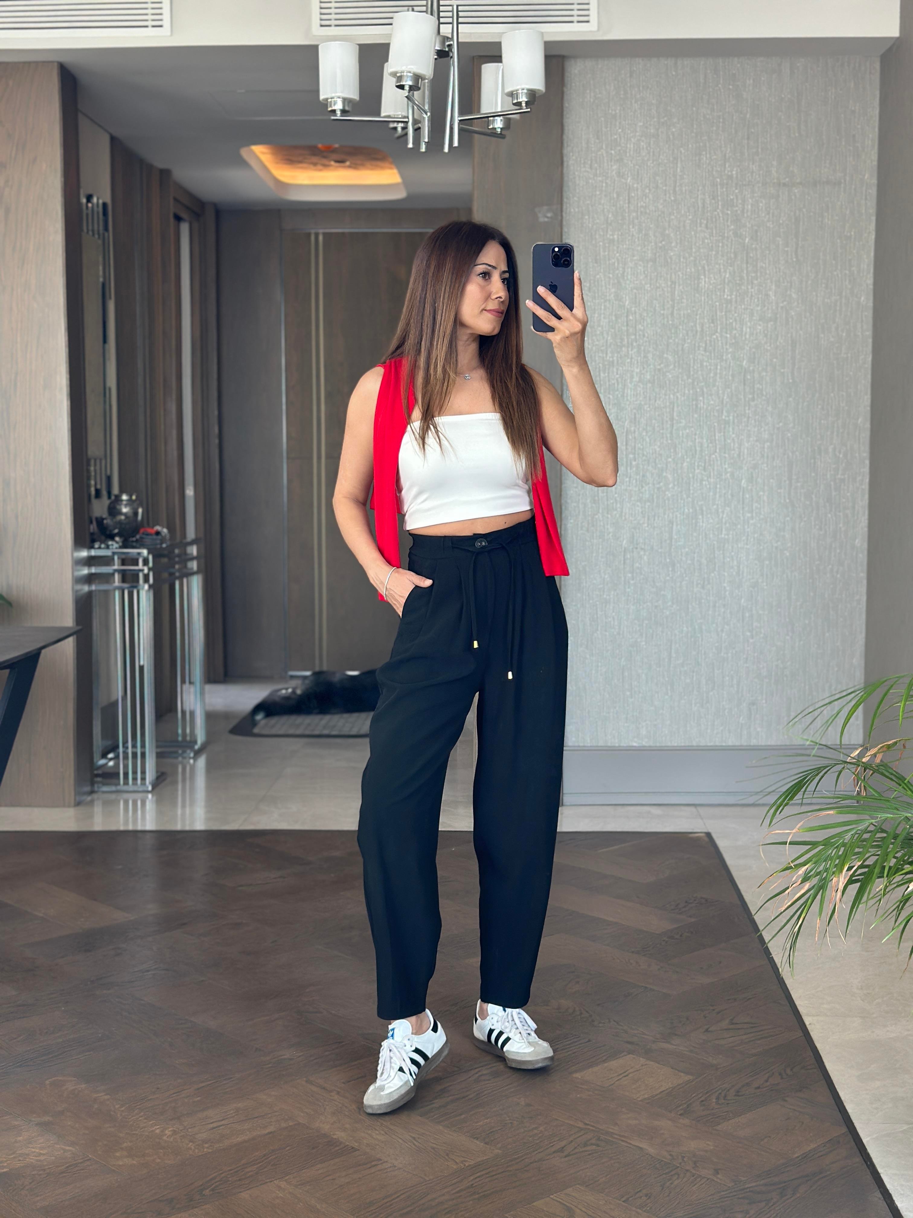 Siyah Beli Bağcıklı Önü Pileli Kadın Pantolon