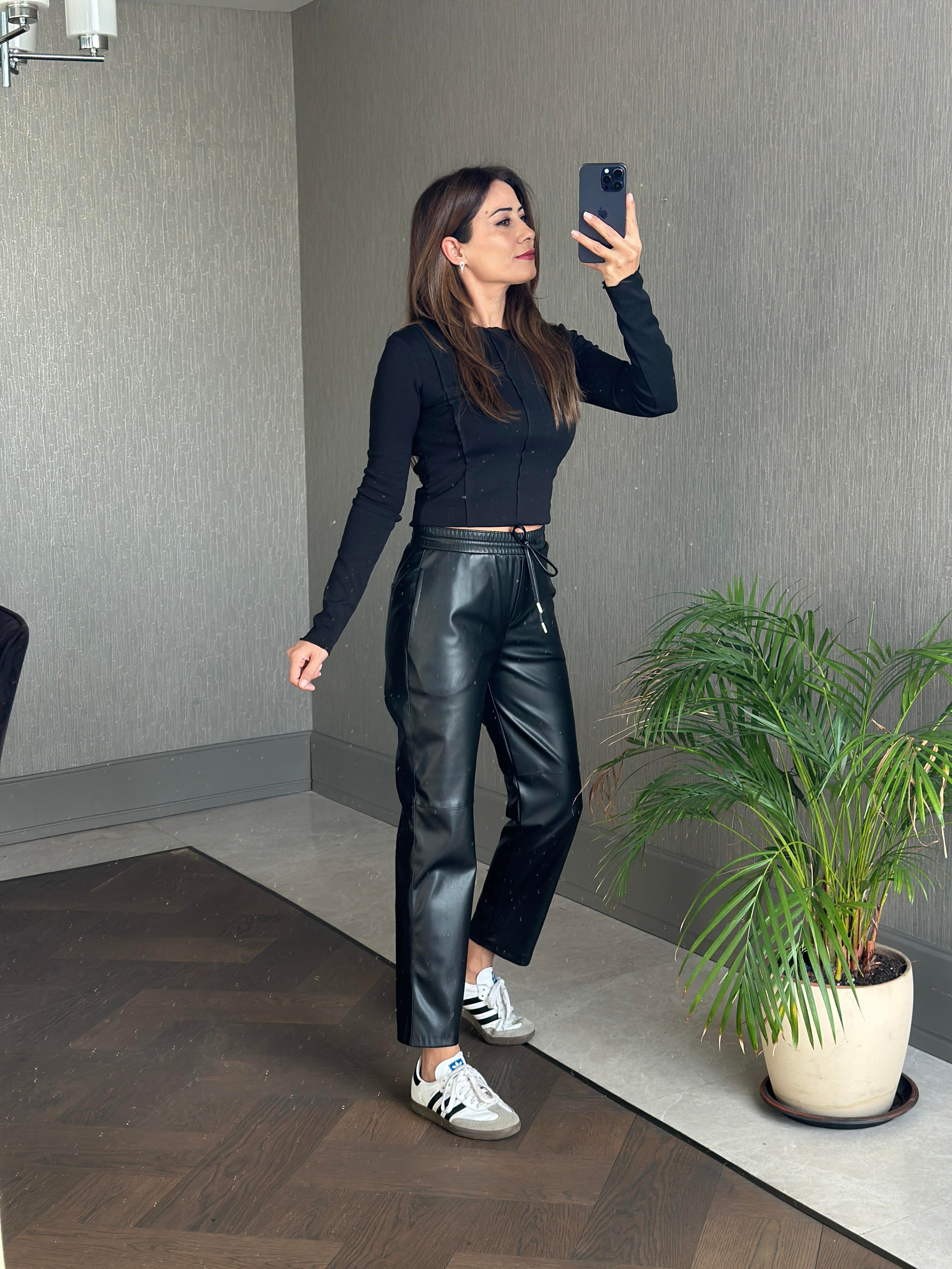 Siyah Beli Lastikli Düz Paça Jogger Kadın Deri Pantolon