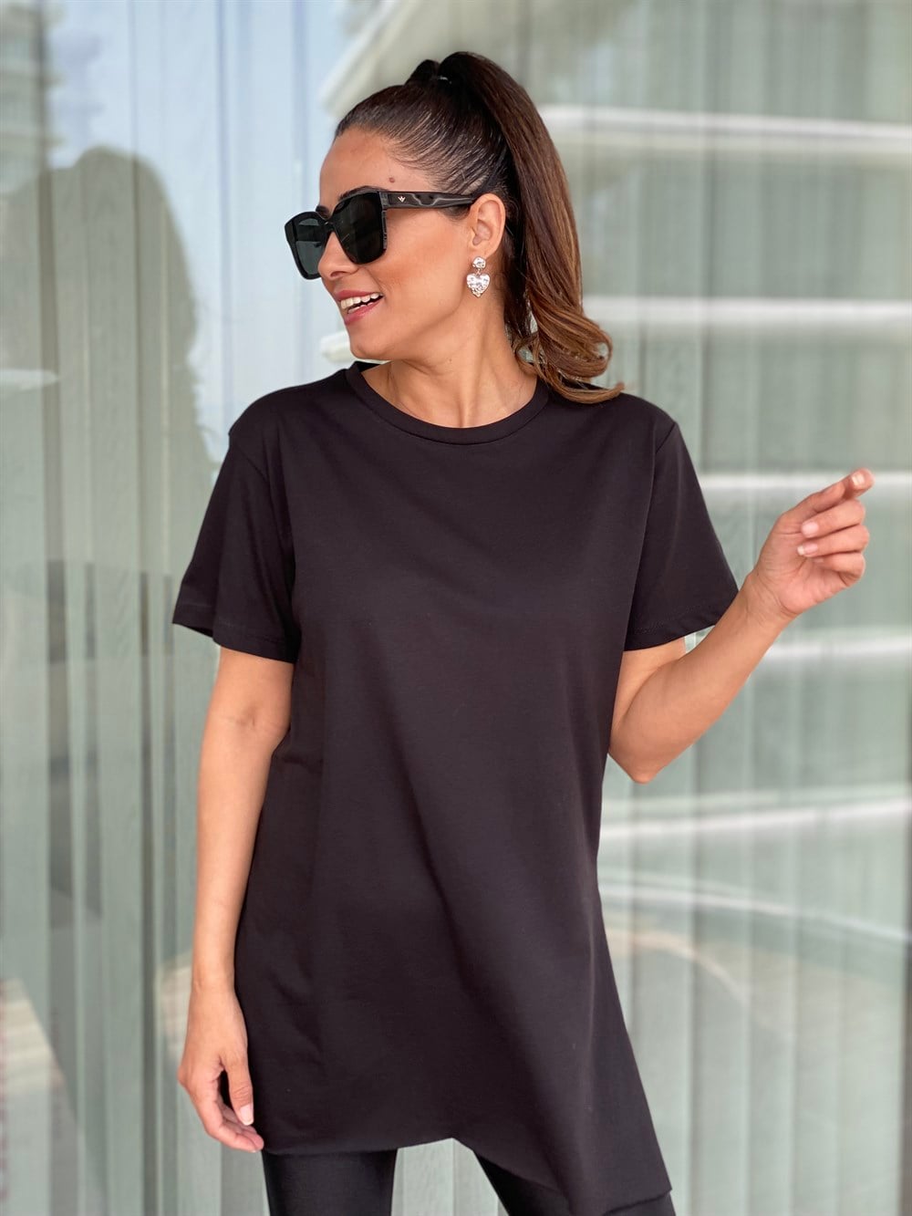 Siyah Bisiklet Yaka Basic T-Shirt