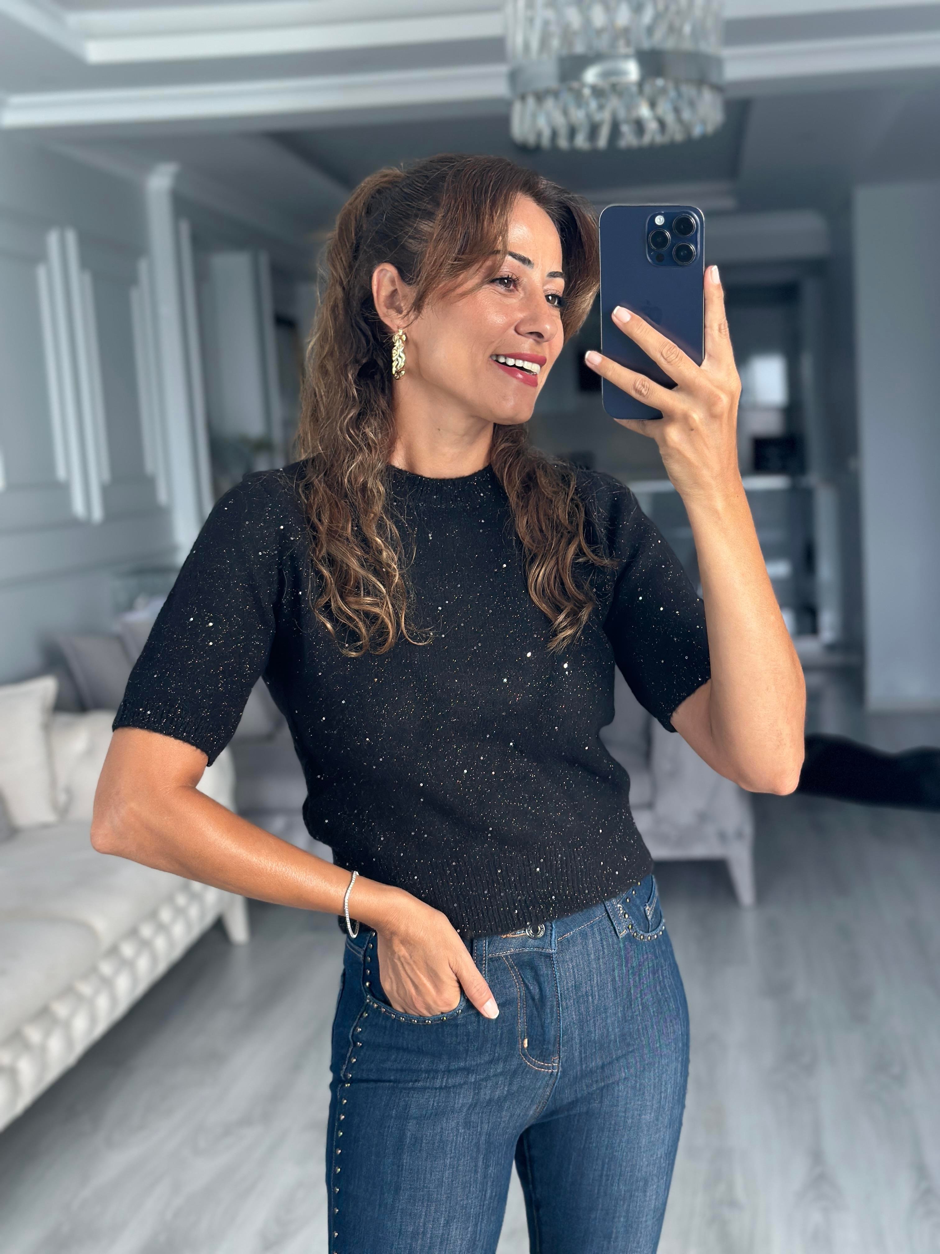 Siyah Bisiklet Yaka Kısa Kol Pullu Simli Kadın Kazak