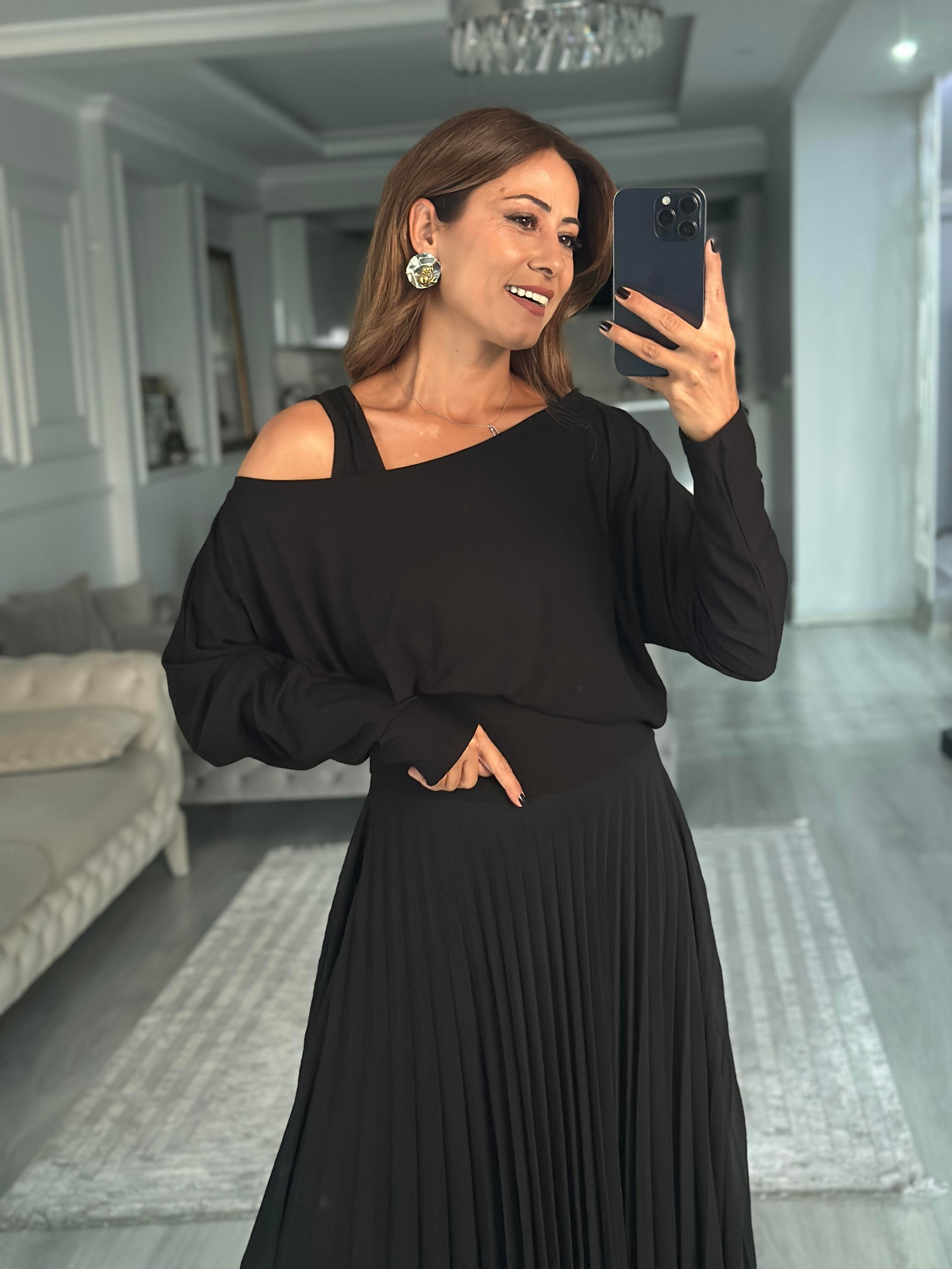 Siyah Bluzlu Pliseli Midi Boy Kadın İkili Elbise