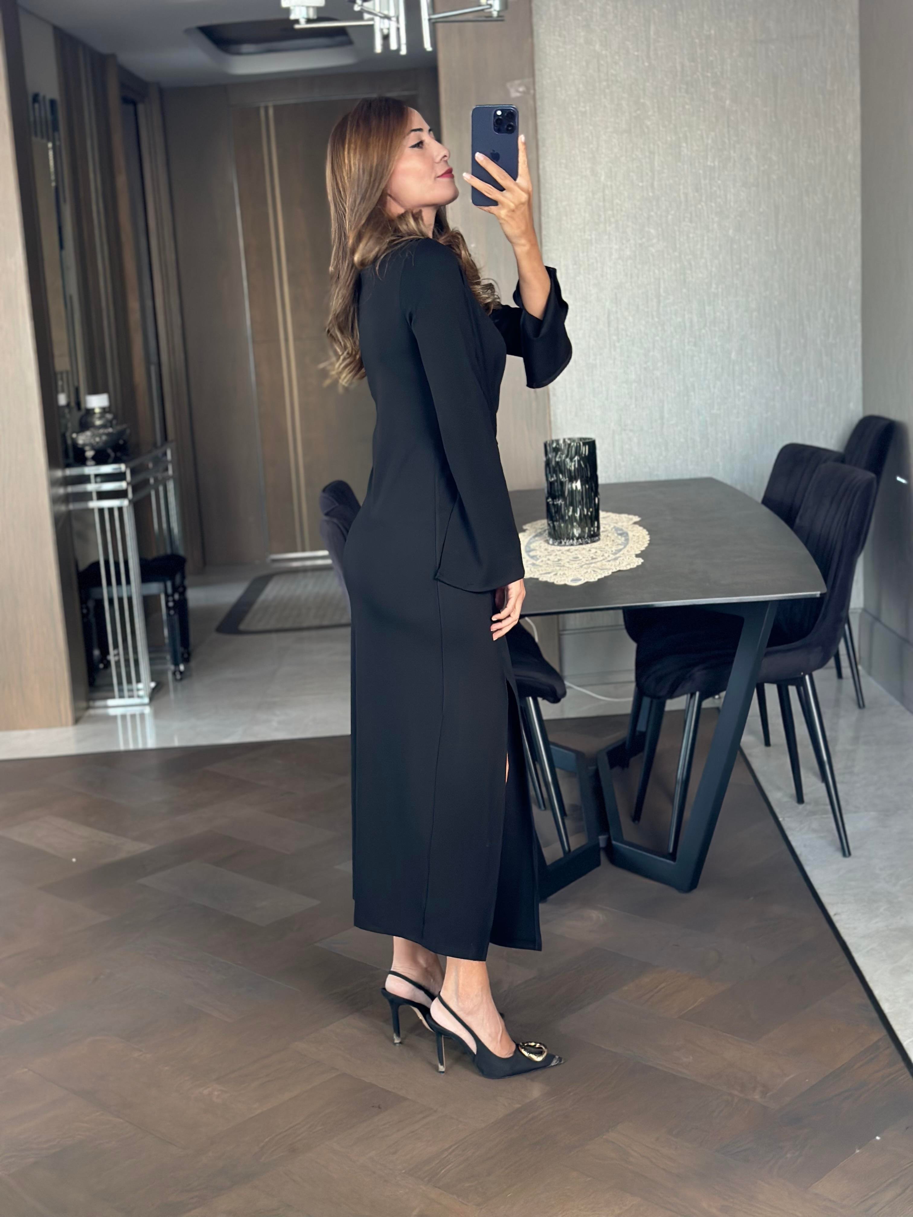 Siyah Çelik Örme Burgu Detay Yırtmaçlı Kadın Elbise