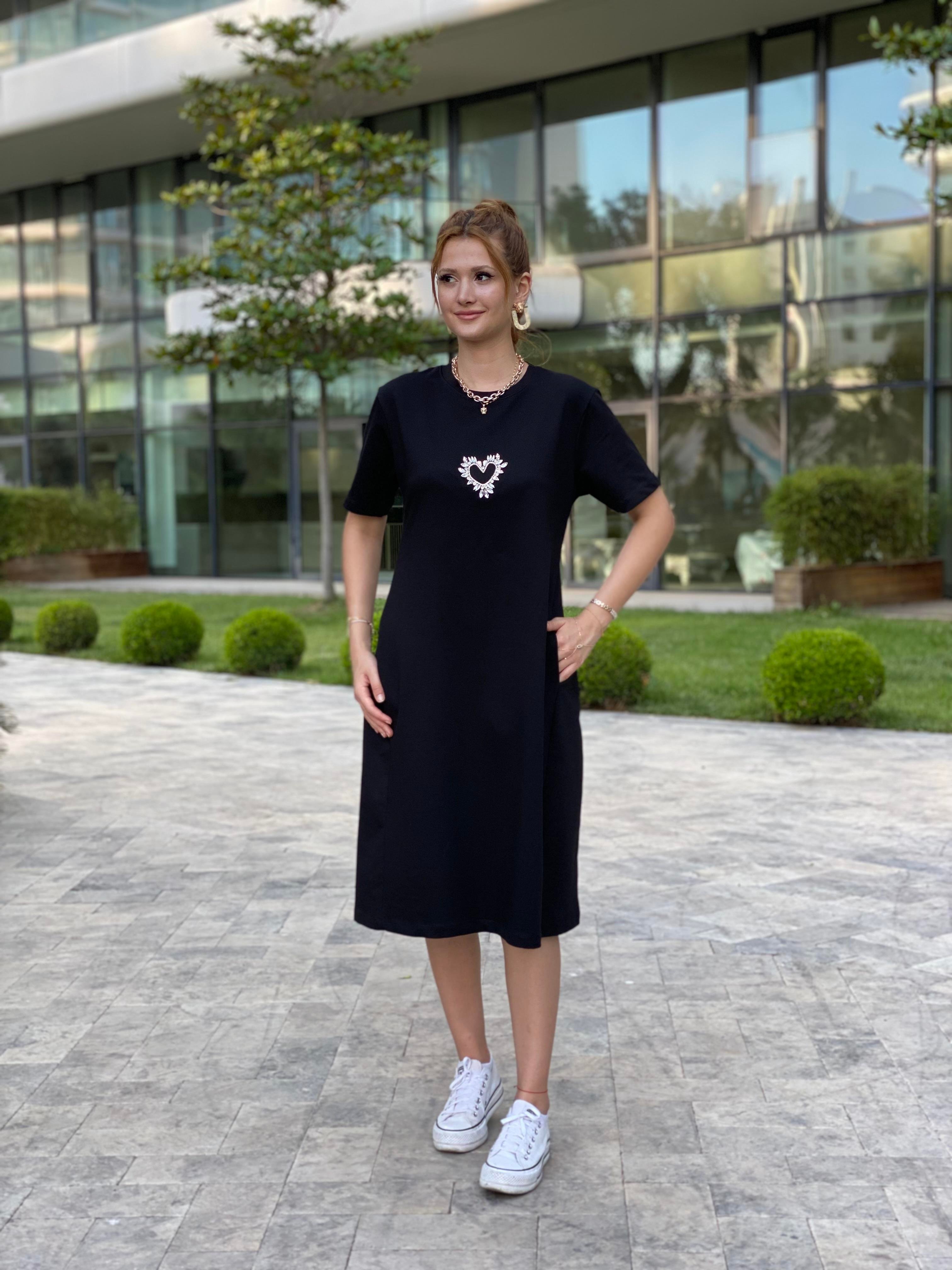 Siyah Cepli Taş Kalpli Basic Midi Boy Kadın Elbise