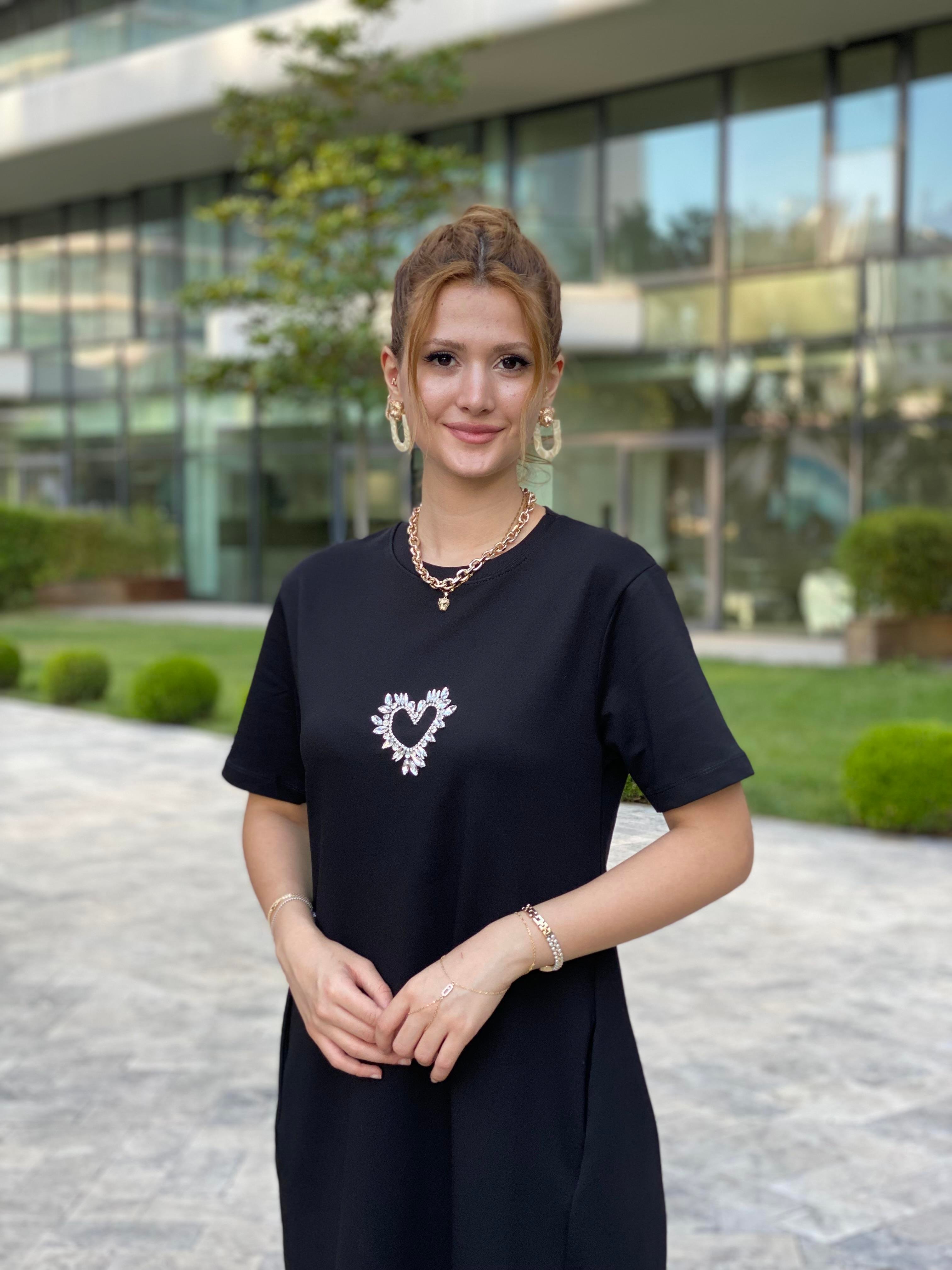 Siyah Cepli Taş Kalpli Basic Midi Boy Kadın Elbise