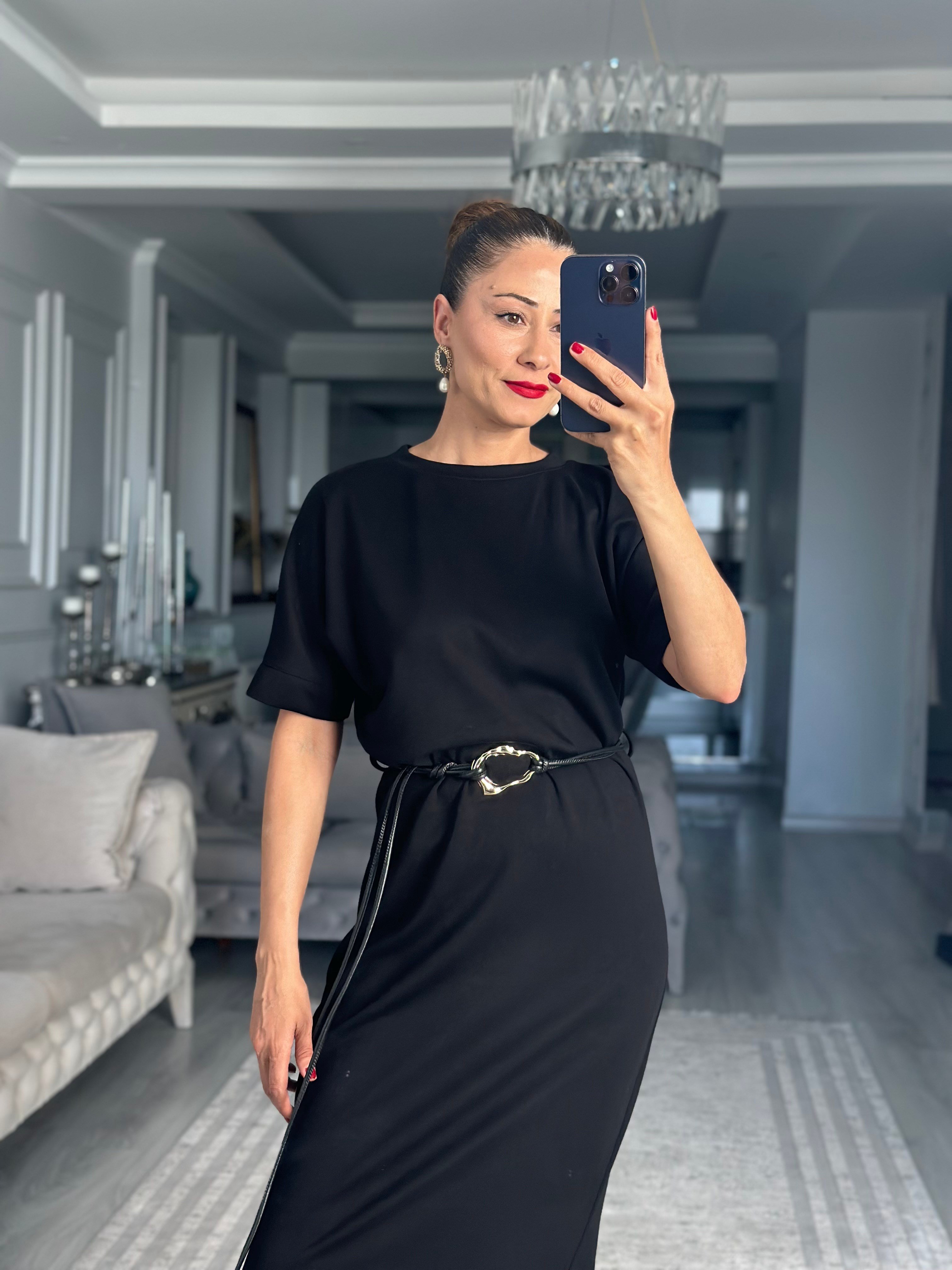Siyah Cool Kemerli Bisiklet Yaka Midi Boy Kadın Elbise 