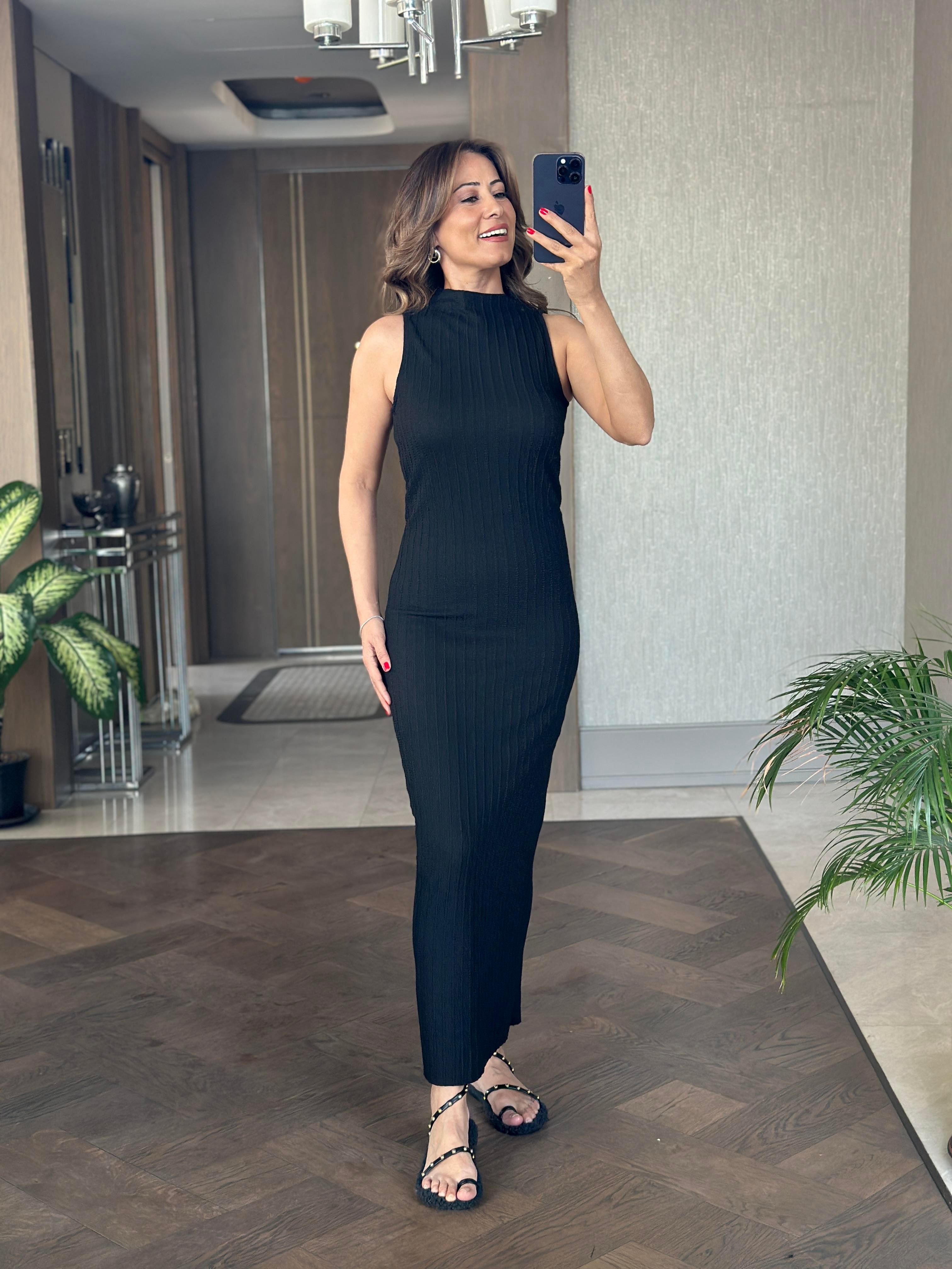 Siyah Dik Yaka Salsa Triko Kadın Maksi Boy Elbise