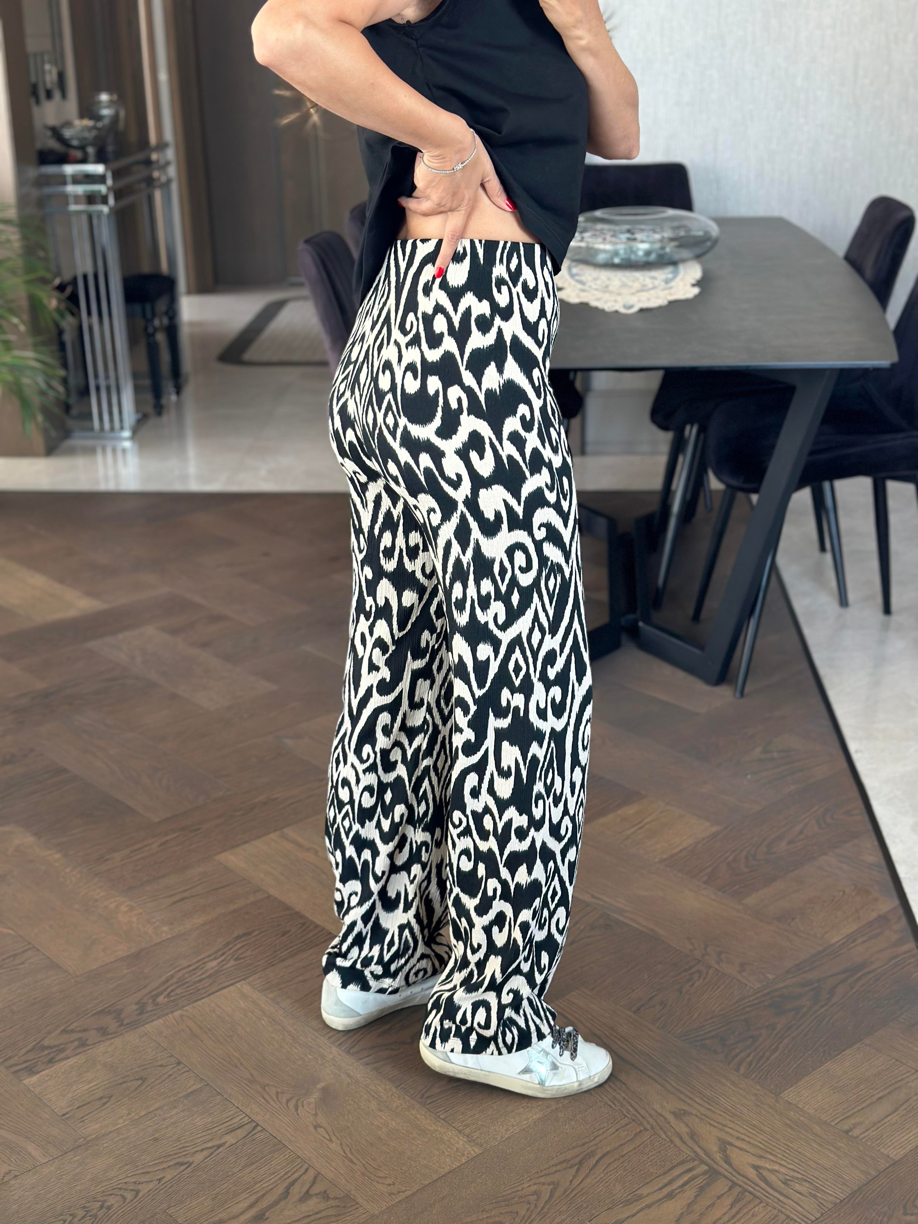 Siyah Ekru Geometrik Desenli Beli Lastikli Bürümcük Kadın Pantolon